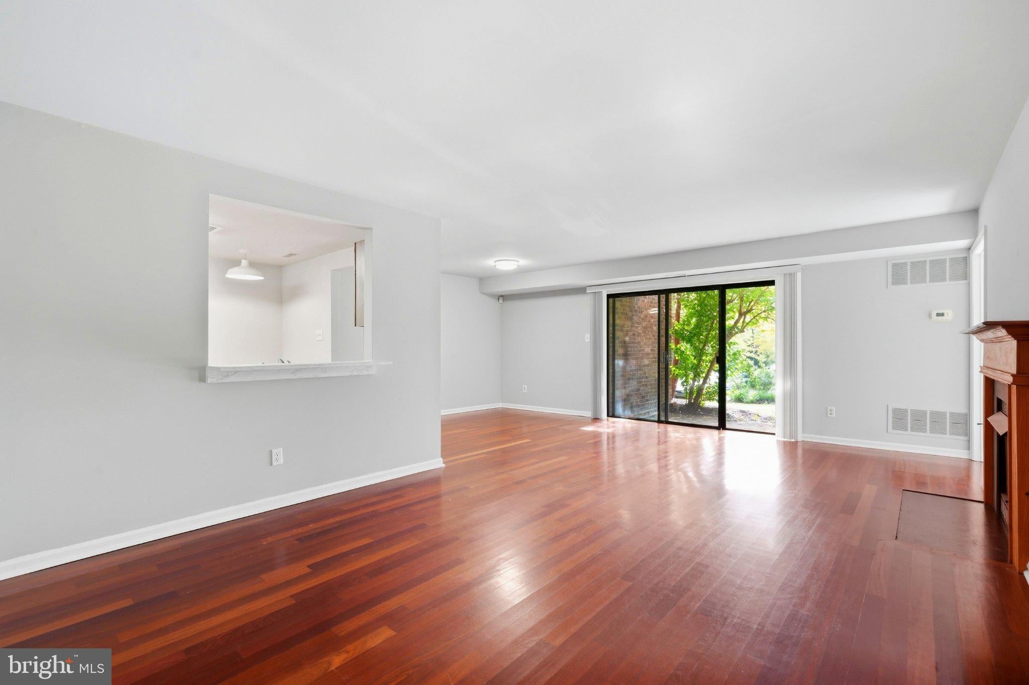 404 MOUNTAINVIEW DRIVE 404
