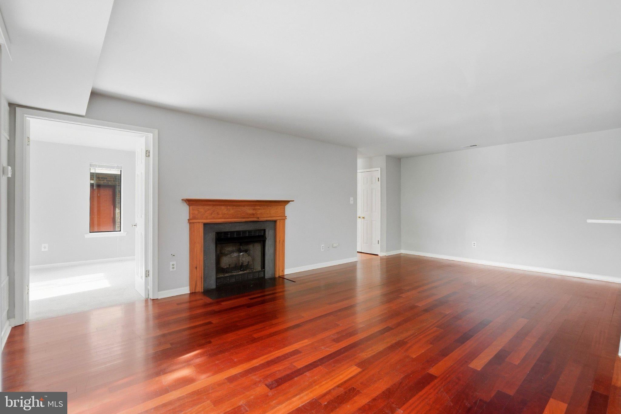 404 MOUNTAINVIEW DRIVE 404