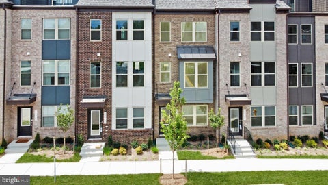 Townhouse For Rent - 13744 Cobble Loop<br/> WOODBRIDGE, VA 22193