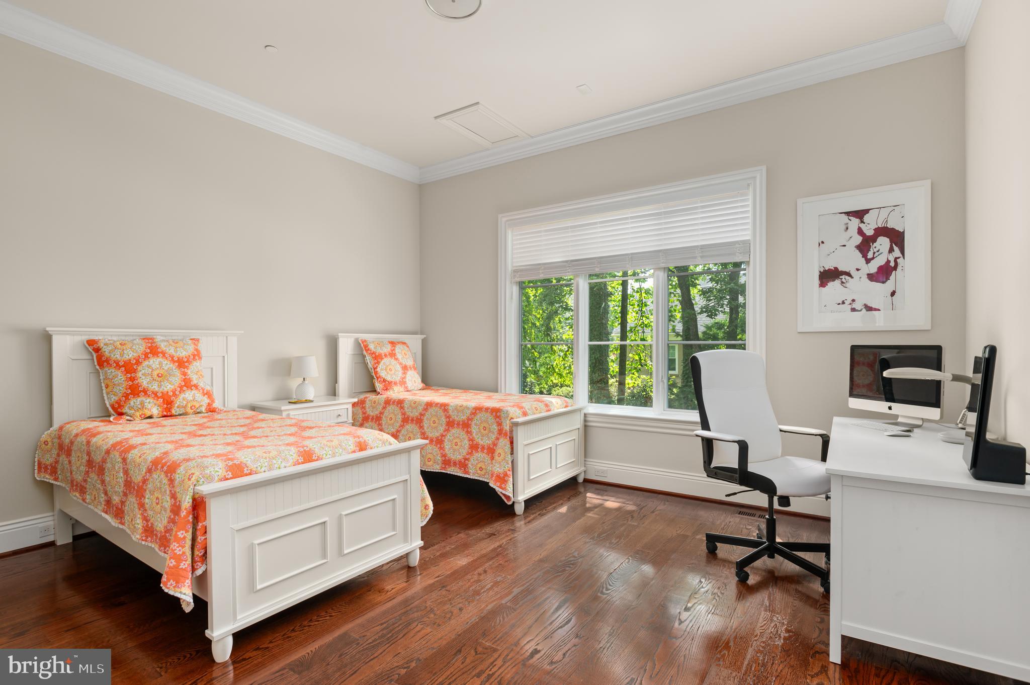 POTOMAC VILLAGE - Residential