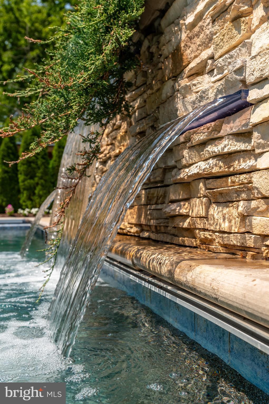 POTOMAC VILLAGE - Residential