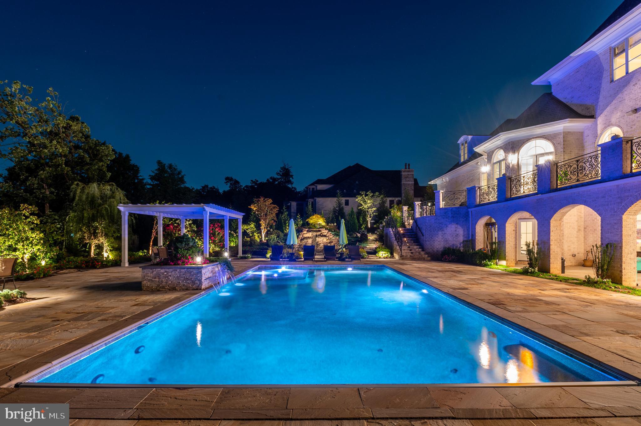 POTOMAC VILLAGE - Residential