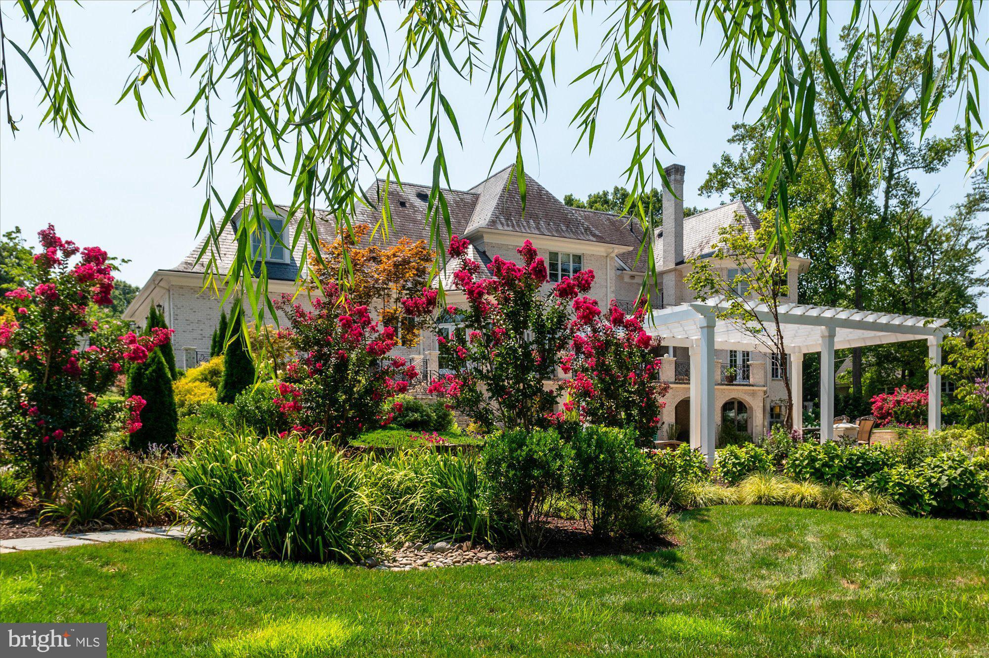 POTOMAC VILLAGE - Residential