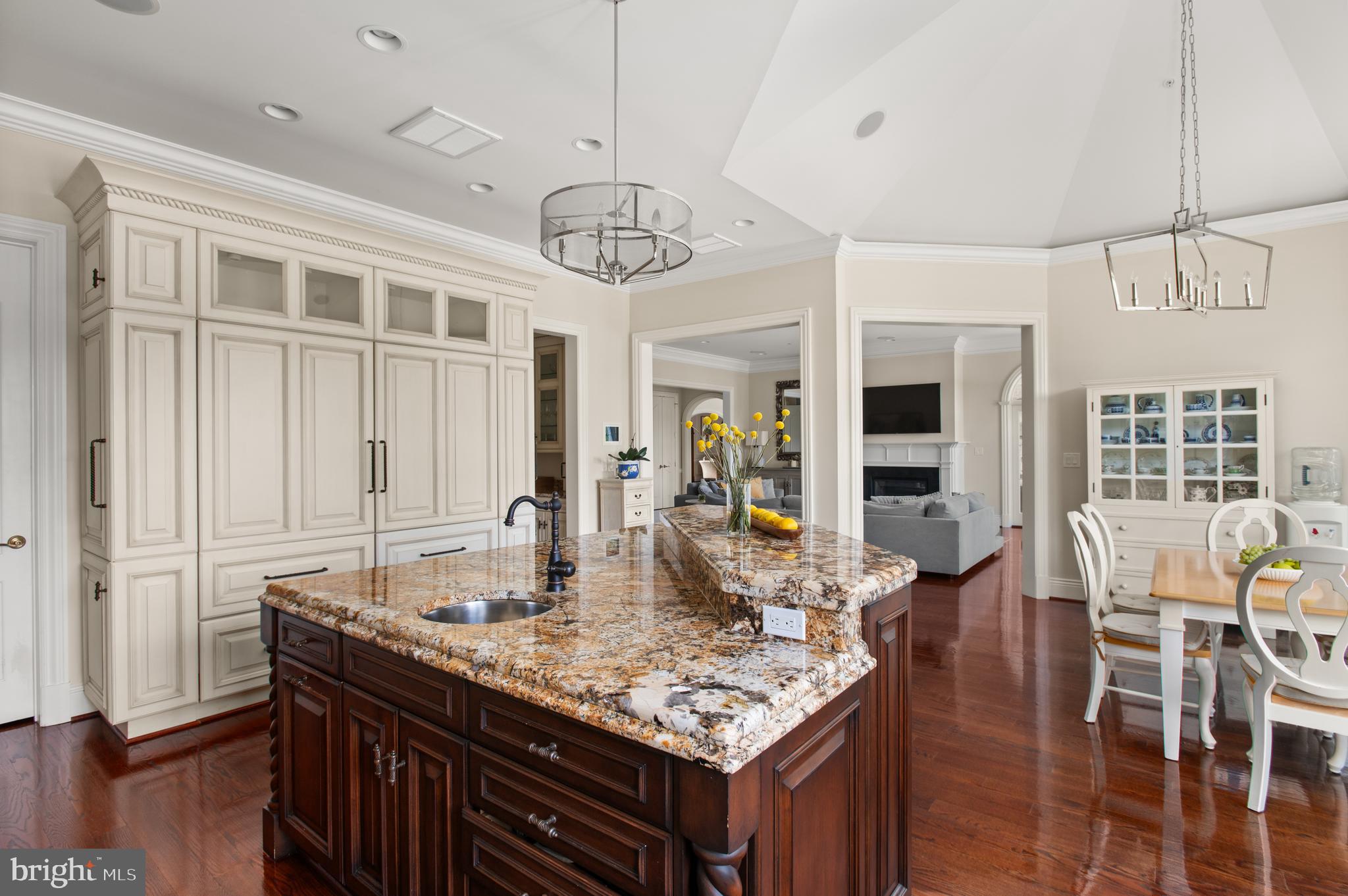 POTOMAC VILLAGE - Residential