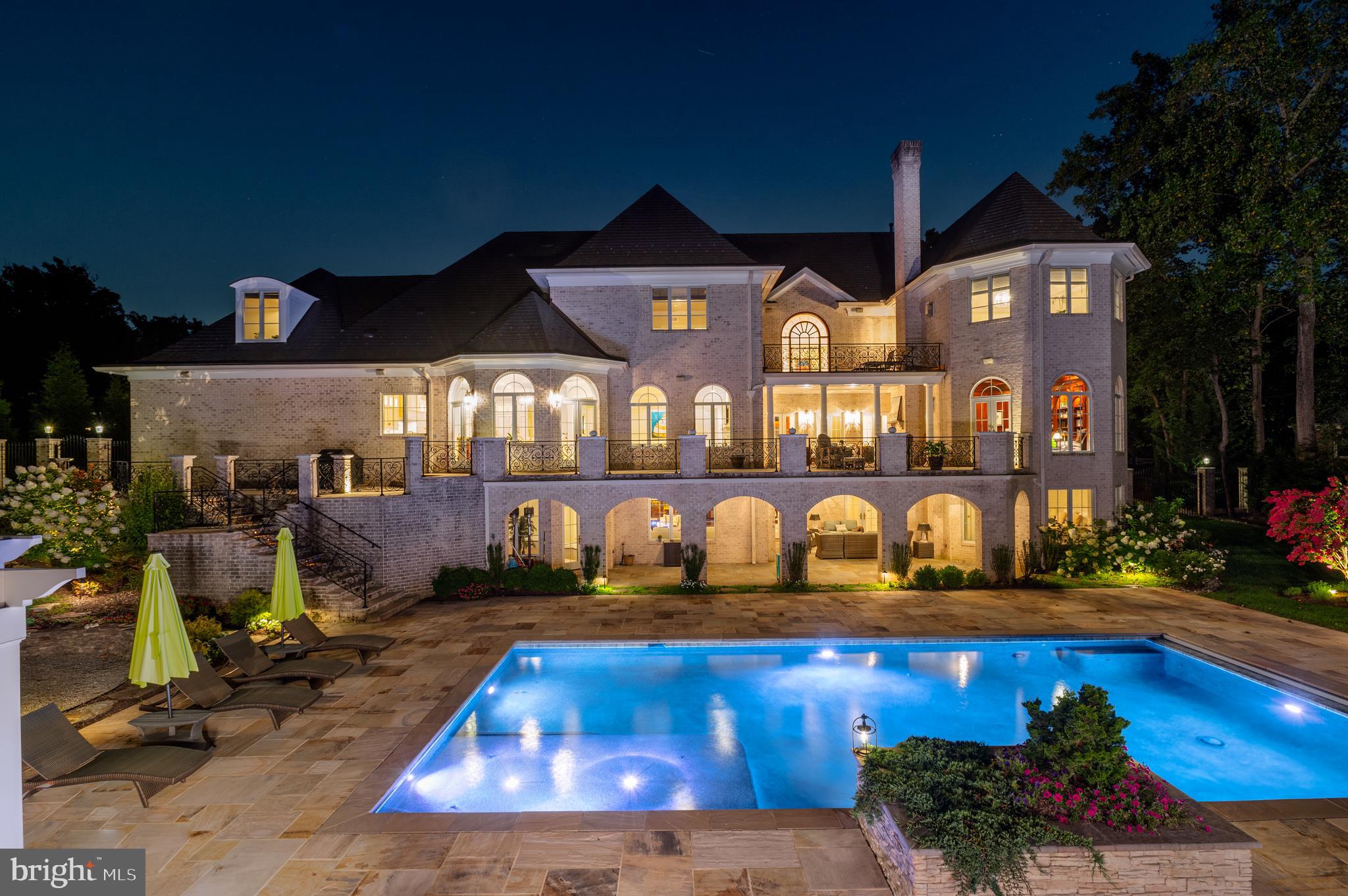 POTOMAC VILLAGE - Residential