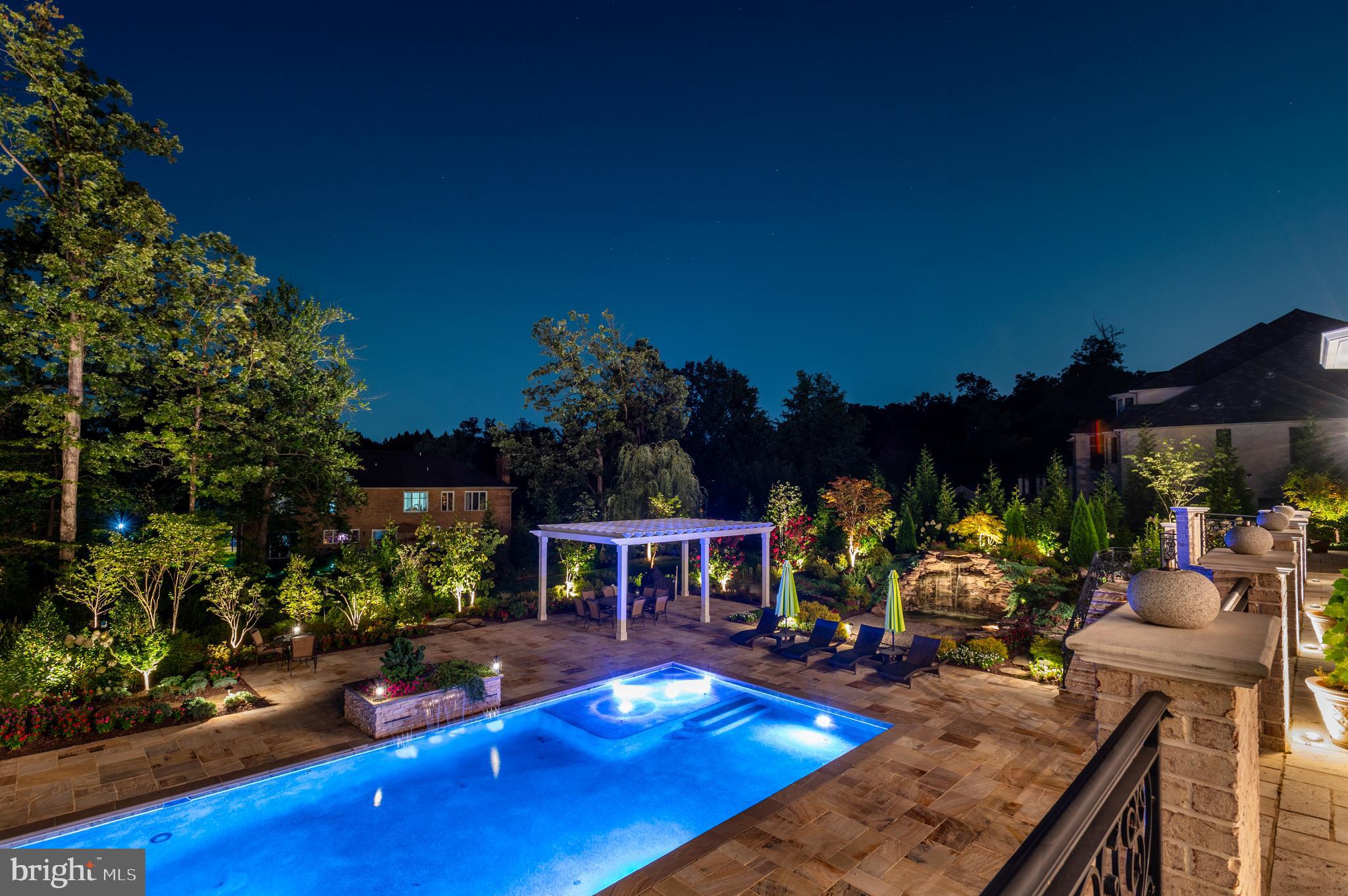 POTOMAC VILLAGE - Residential