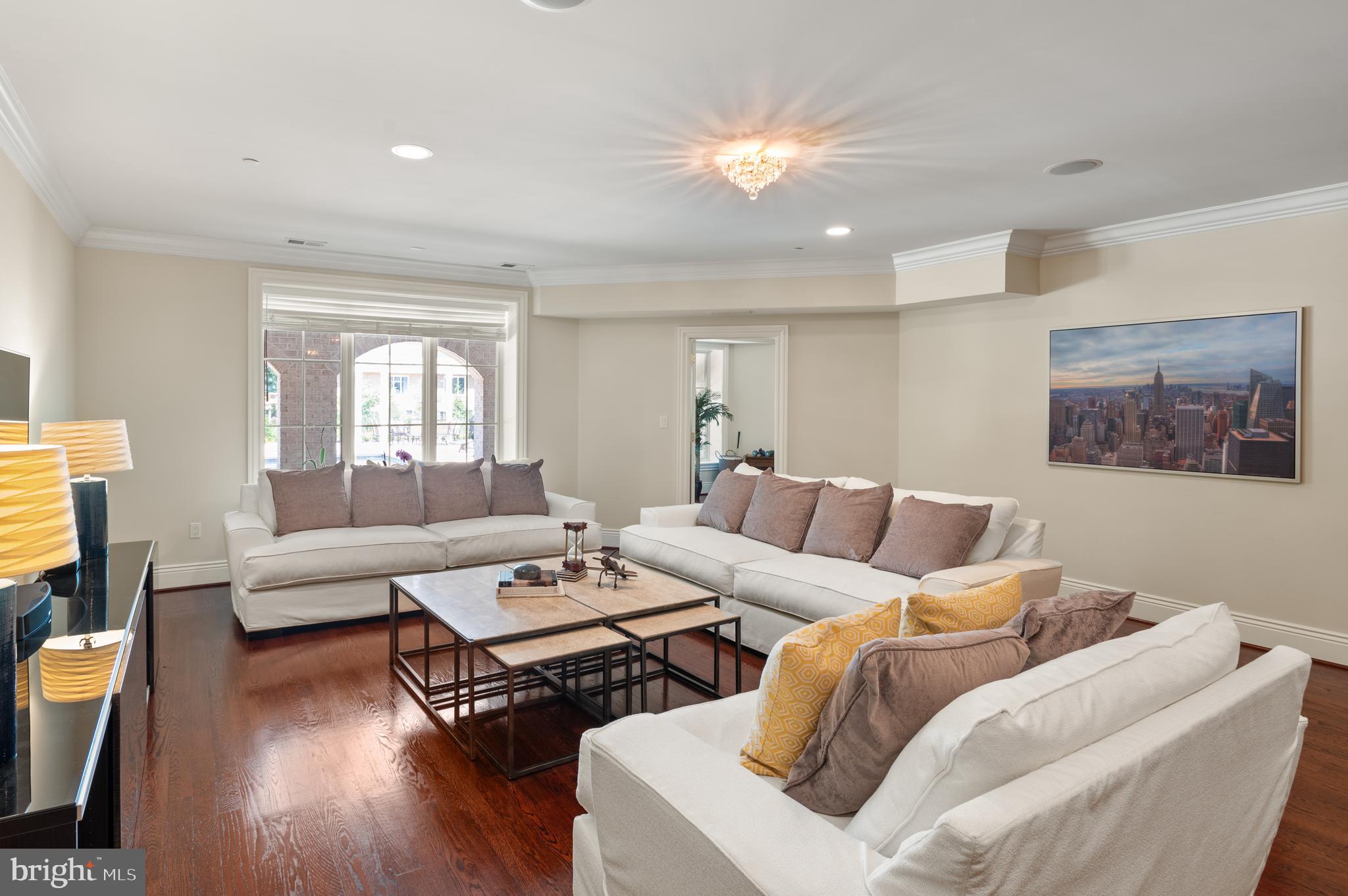 POTOMAC VILLAGE - Residential