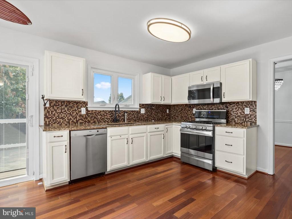 2502 18TH STREET NE