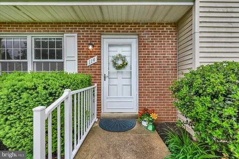 114 Dew Drop Ct, York, PA MLS: PAYK2080452