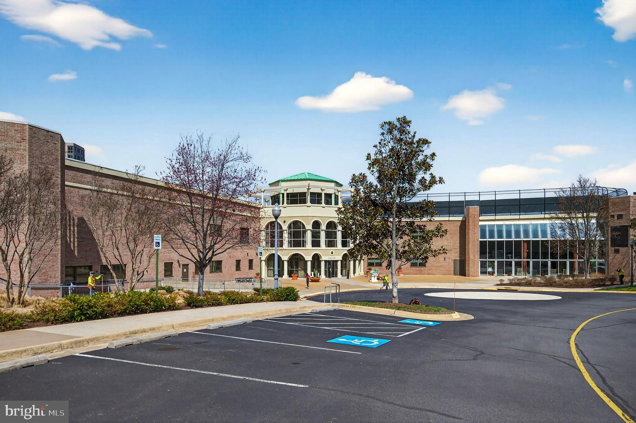 LANSDOWNE WOODS - Residential