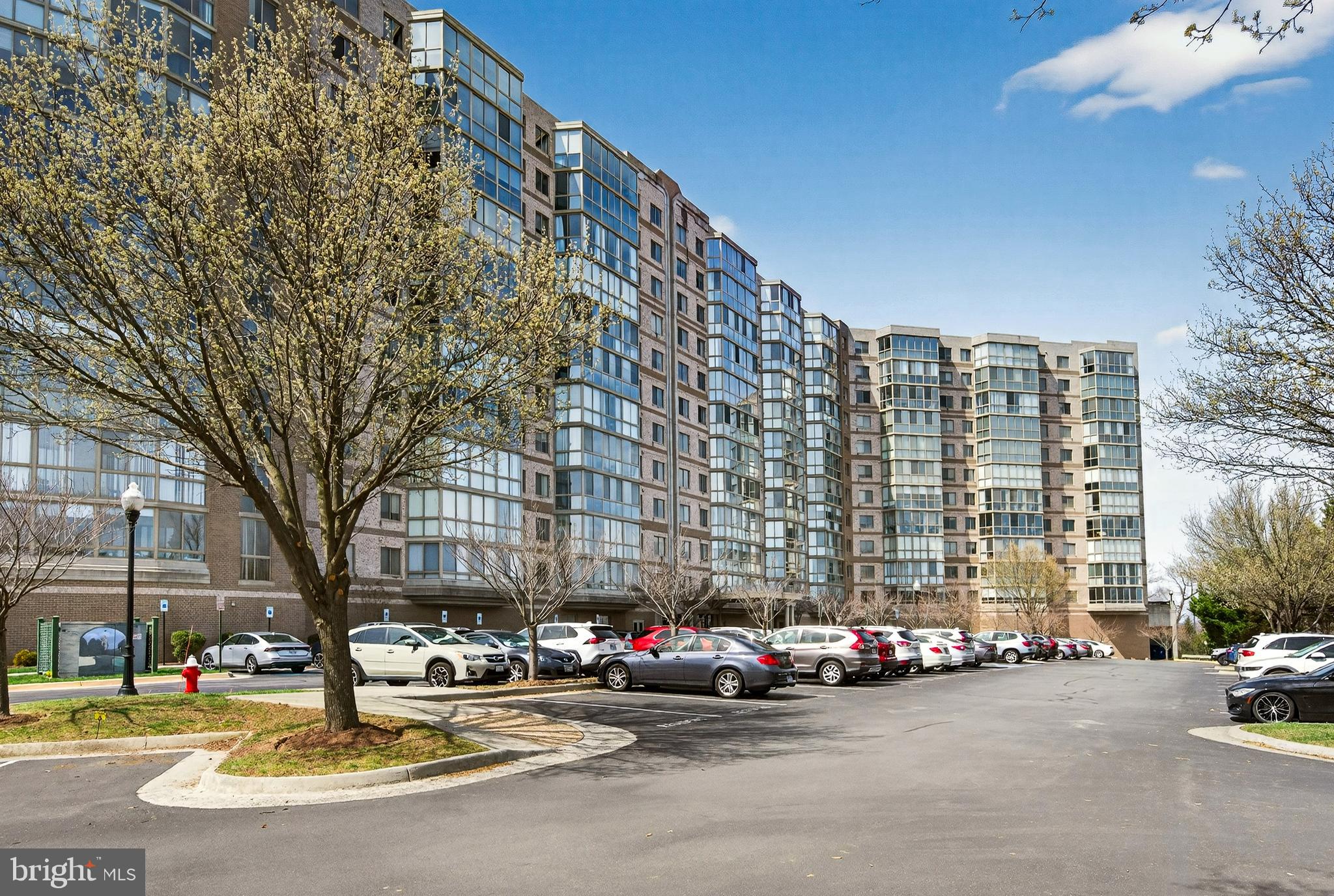 LANSDOWNE WOODS - Residential