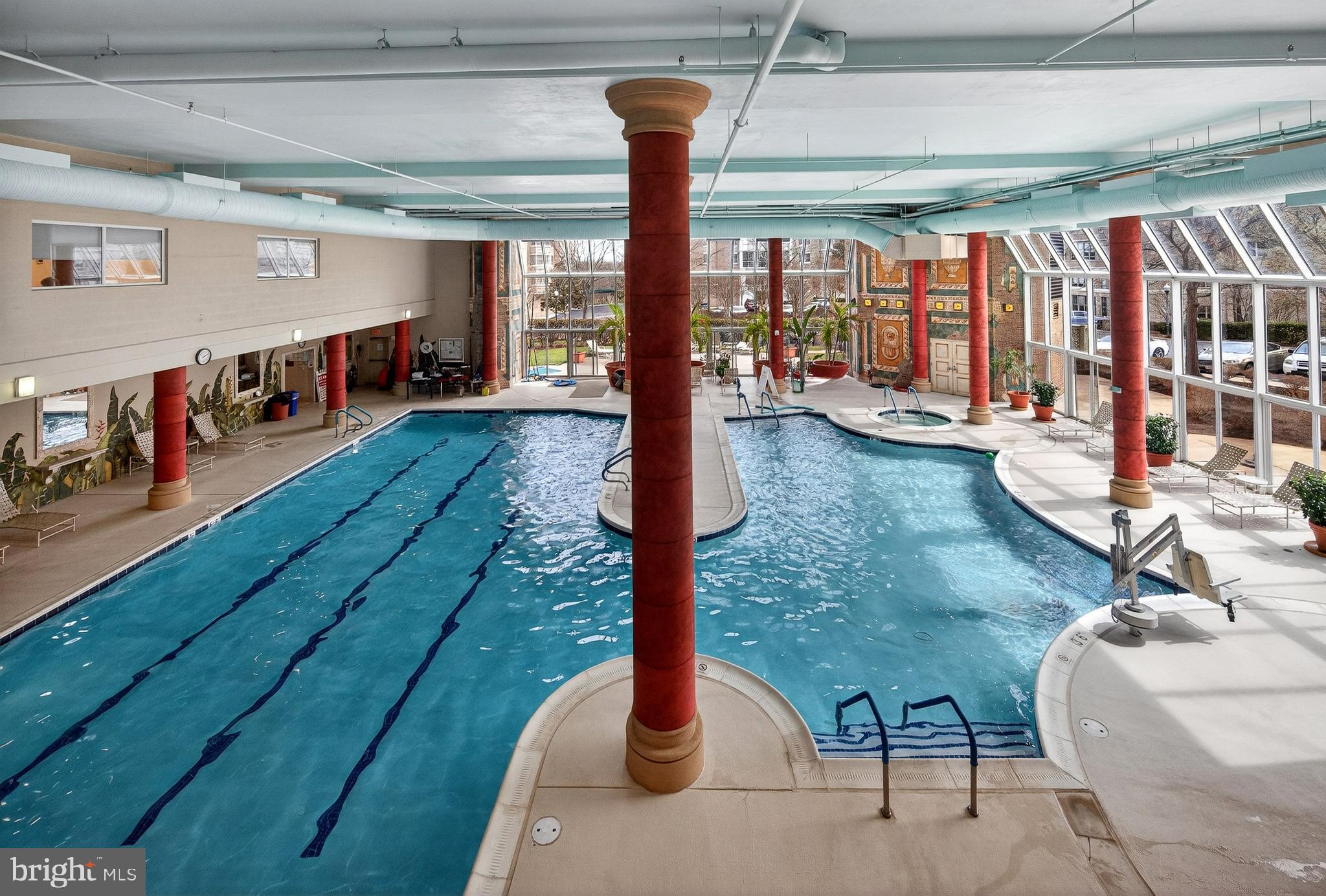 LANSDOWNE WOODS - Residential