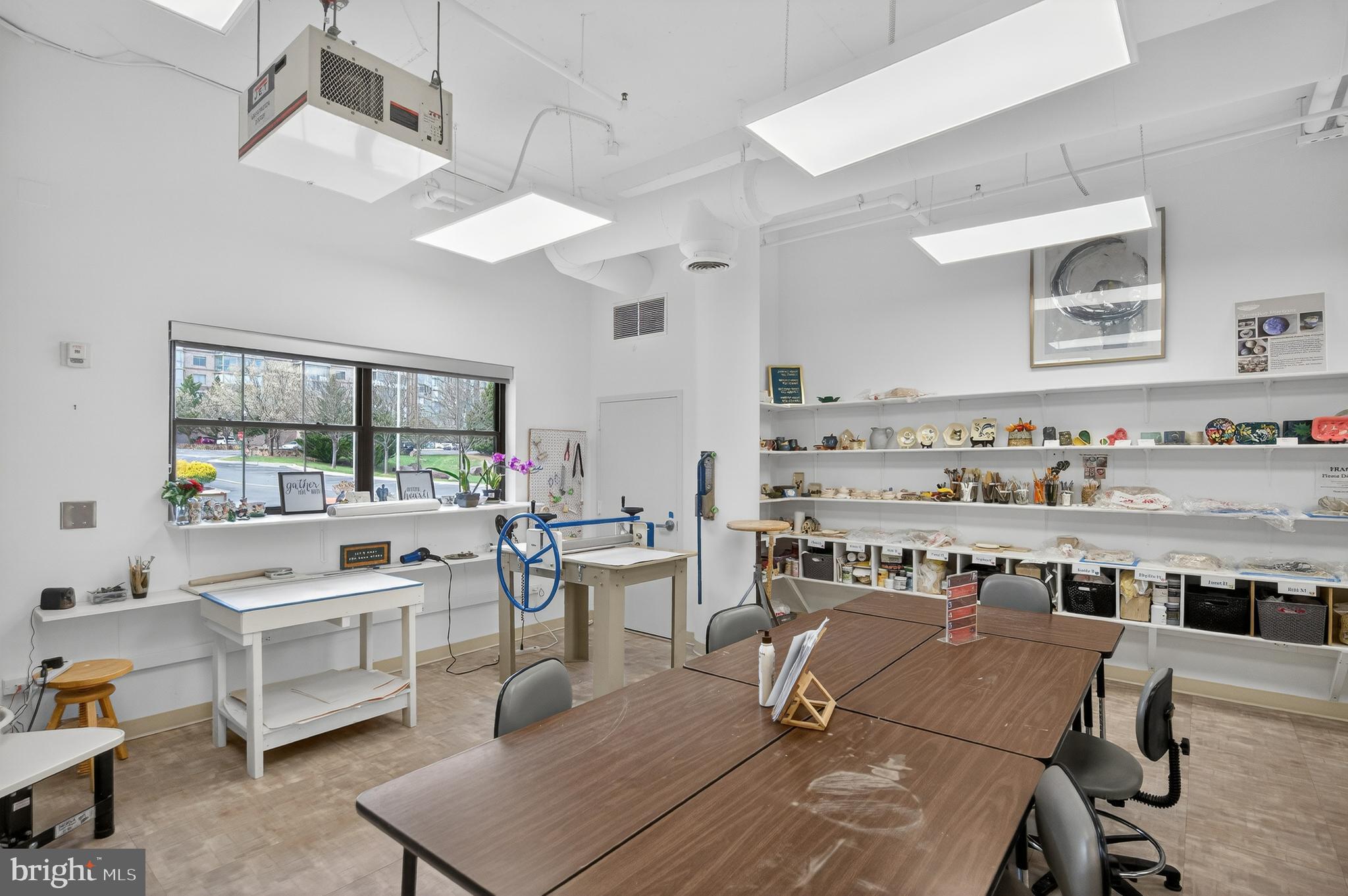 LANSDOWNE WOODS - Residential