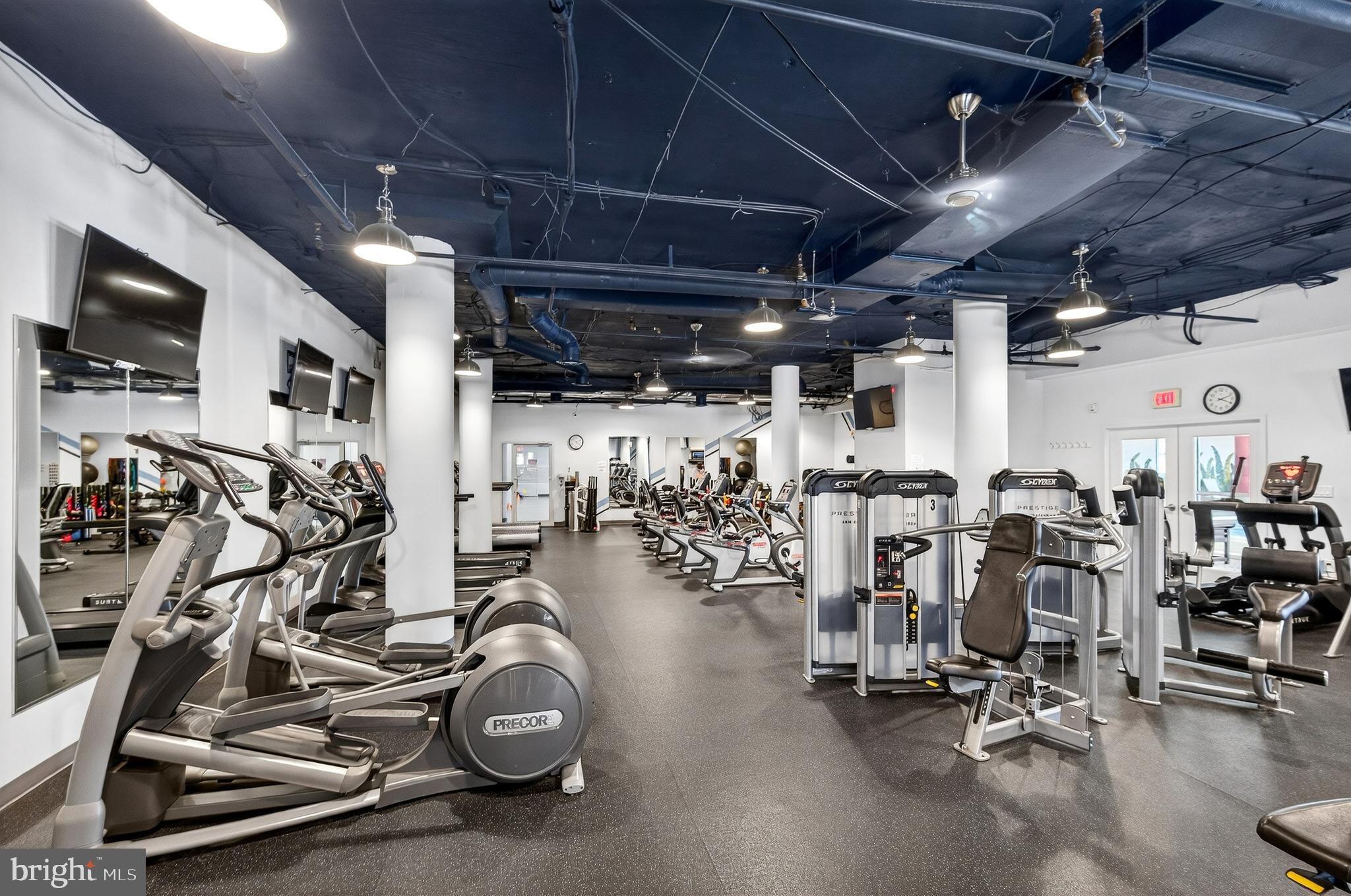 LANSDOWNE WOODS - Residential