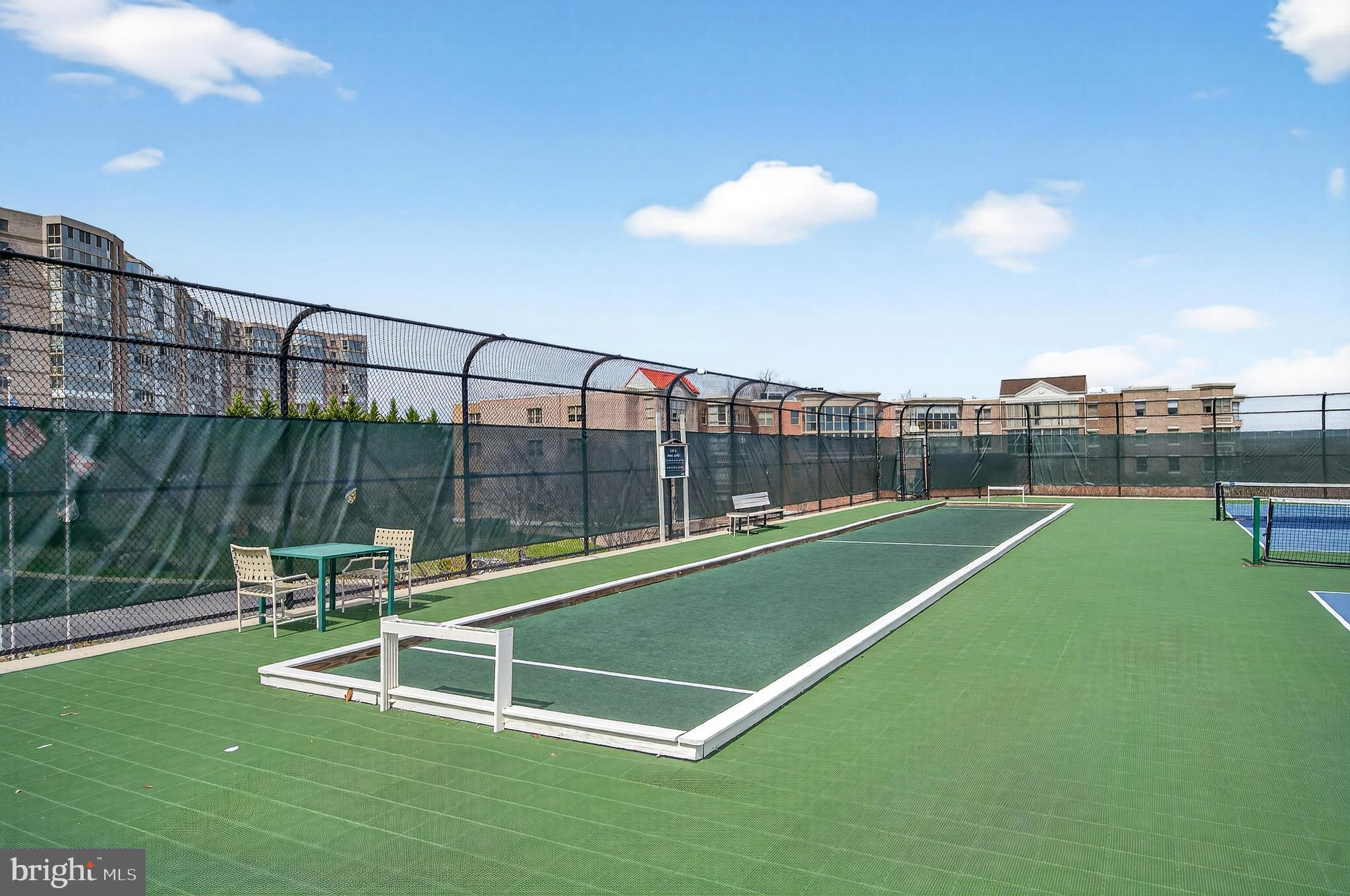 LANSDOWNE WOODS - Residential