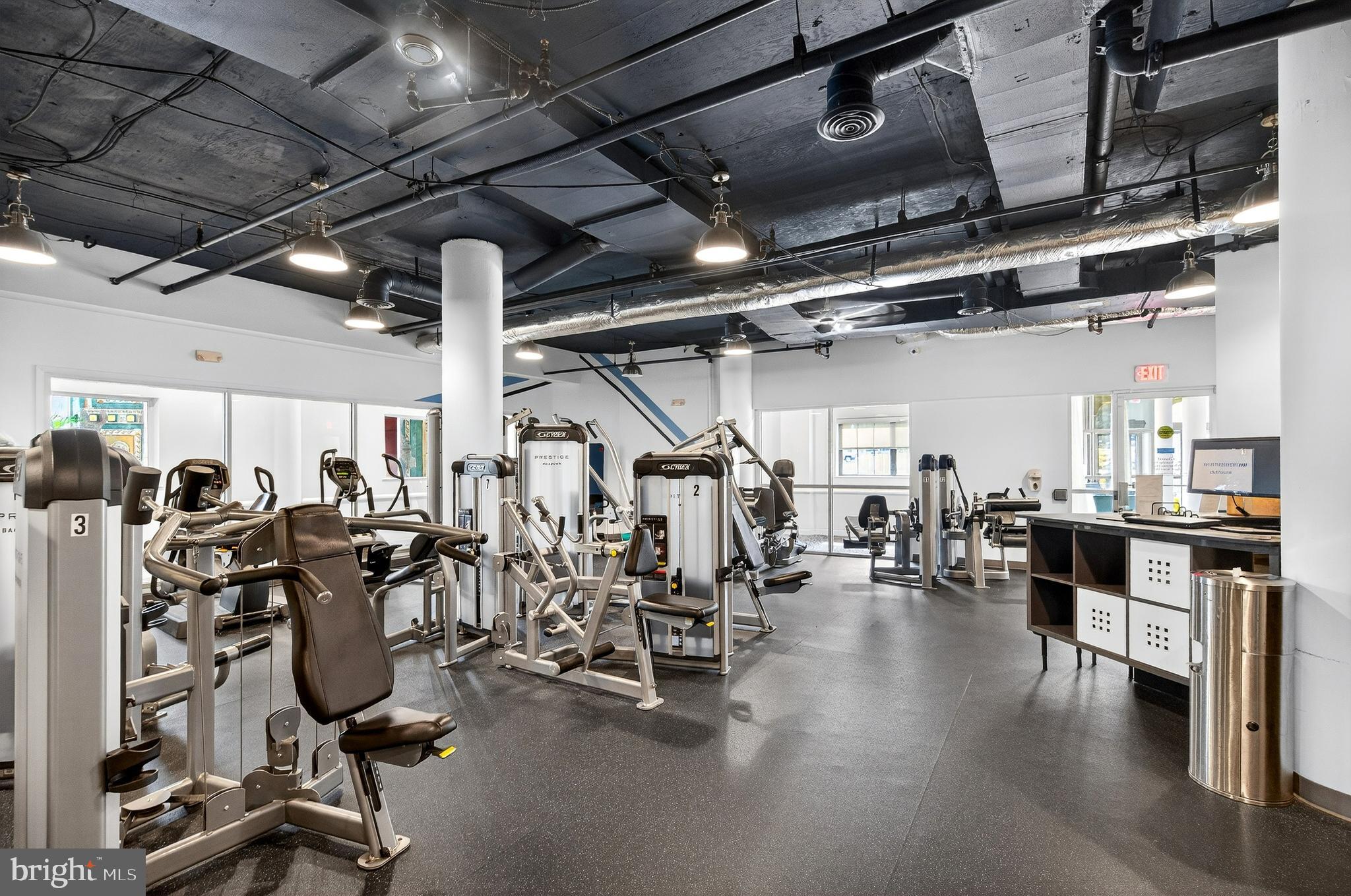 LANSDOWNE WOODS - Residential