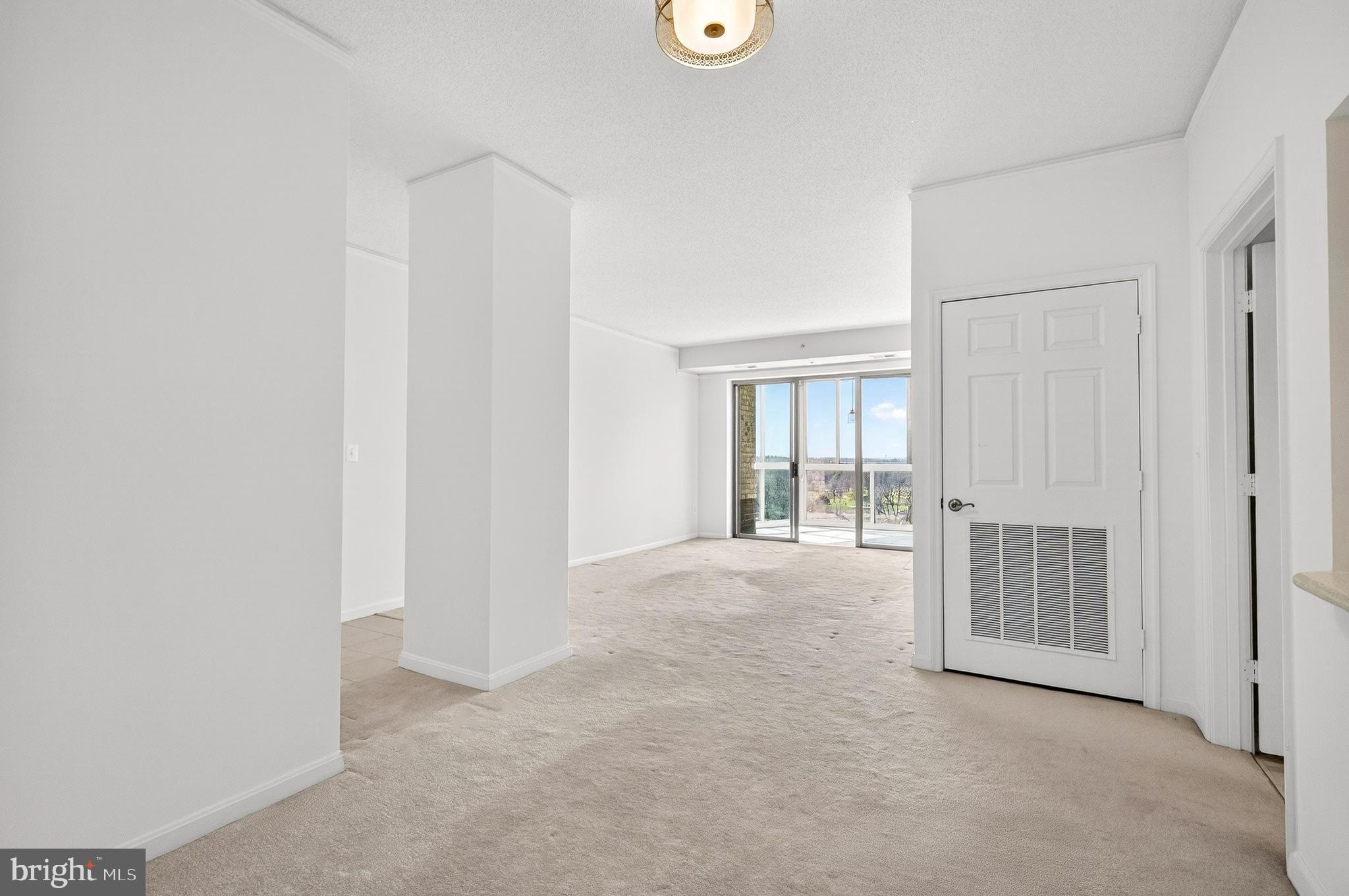 LANSDOWNE WOODS - Residential