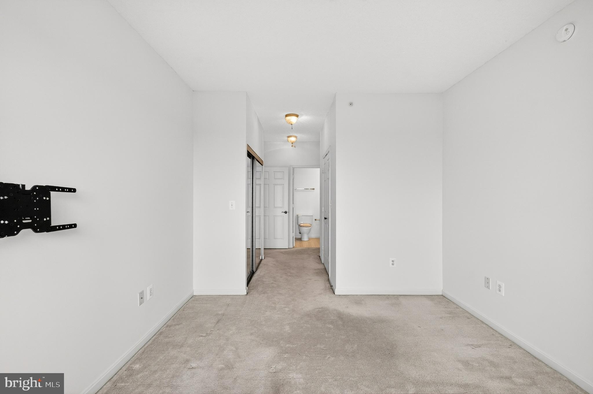 LANSDOWNE WOODS - Residential