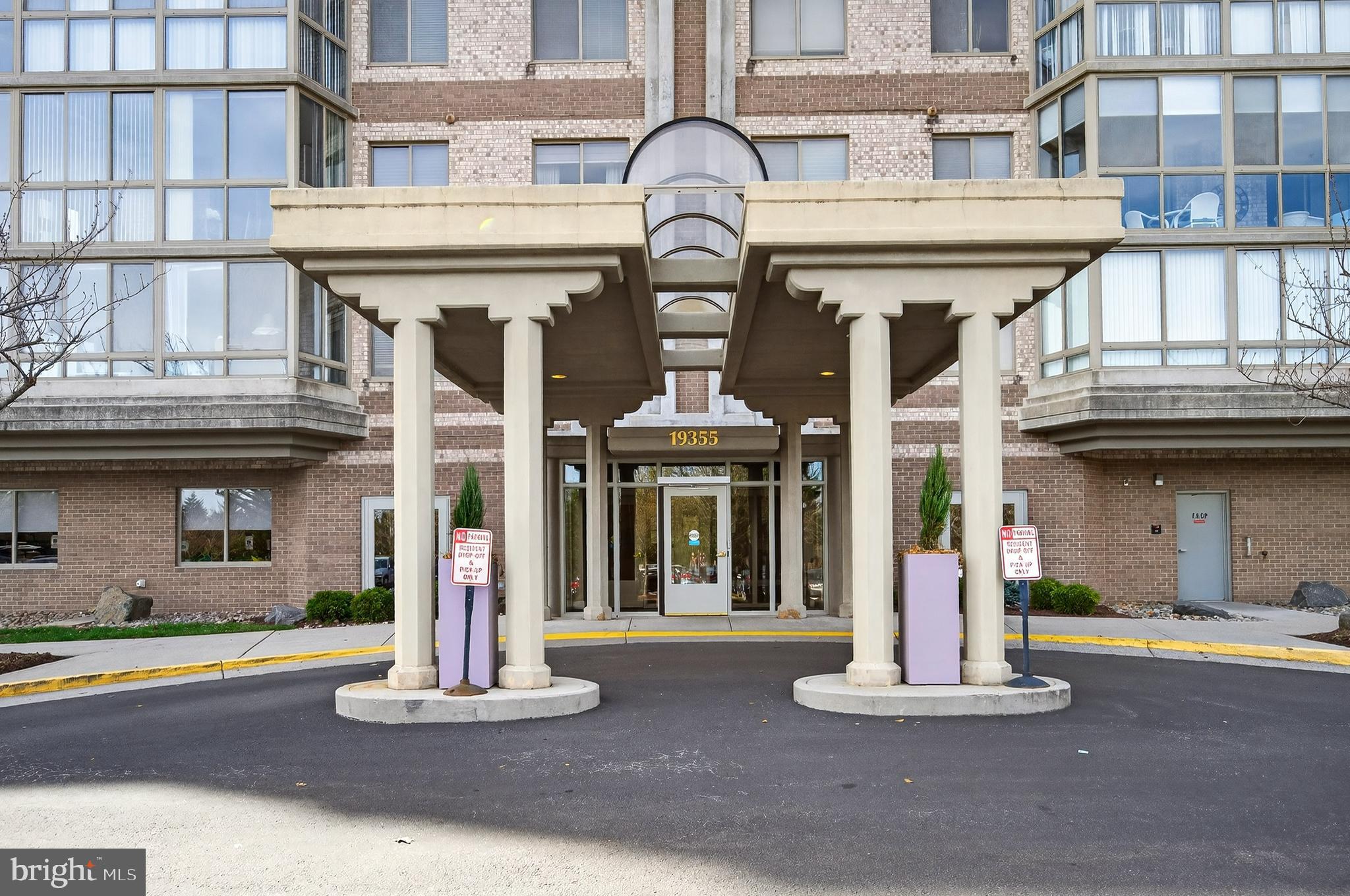 LANSDOWNE WOODS - Residential