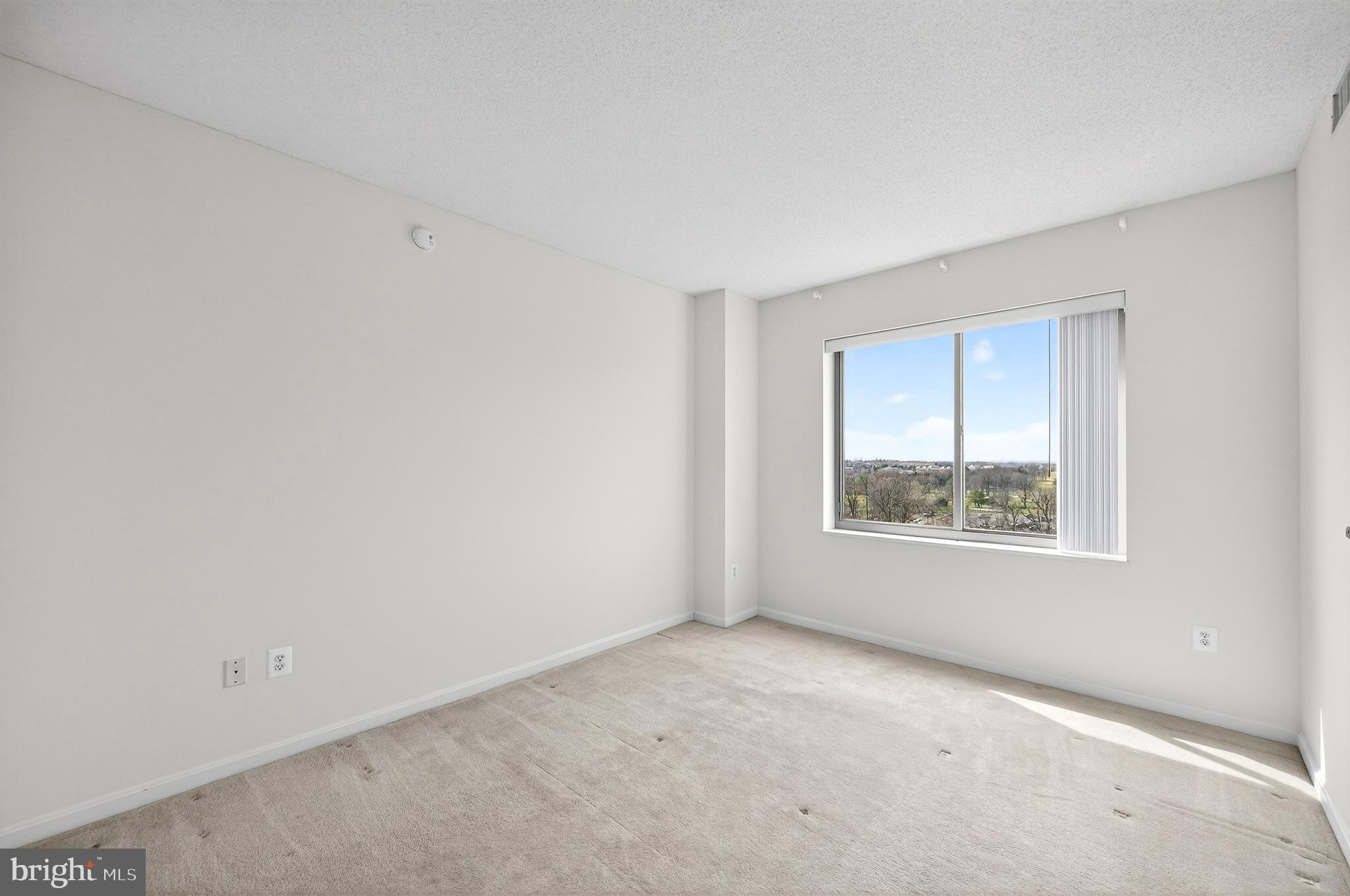 LANSDOWNE WOODS - Residential