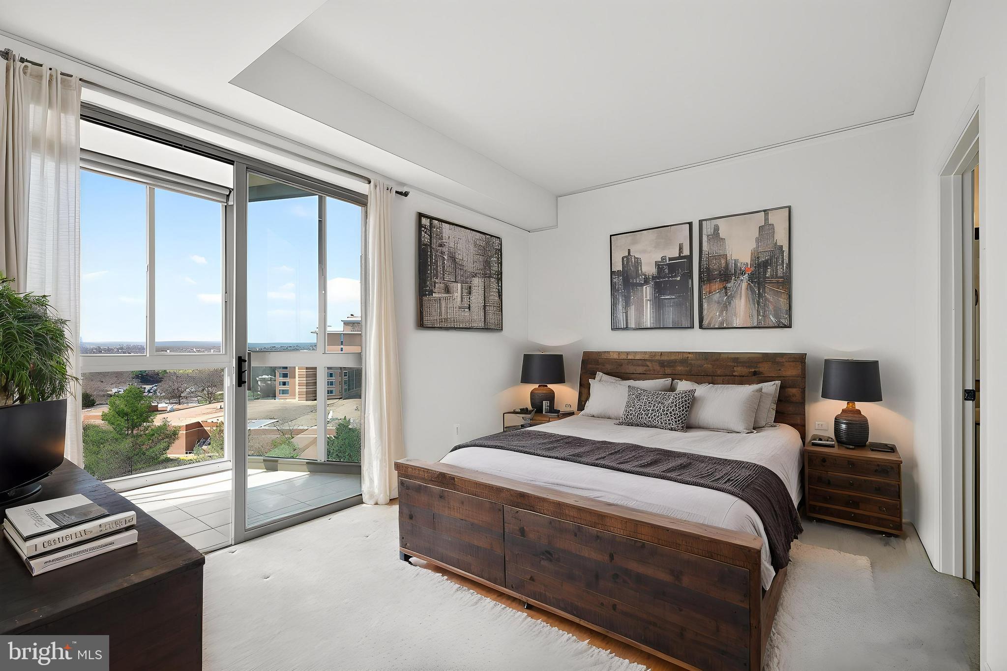 LANSDOWNE WOODS - Residential