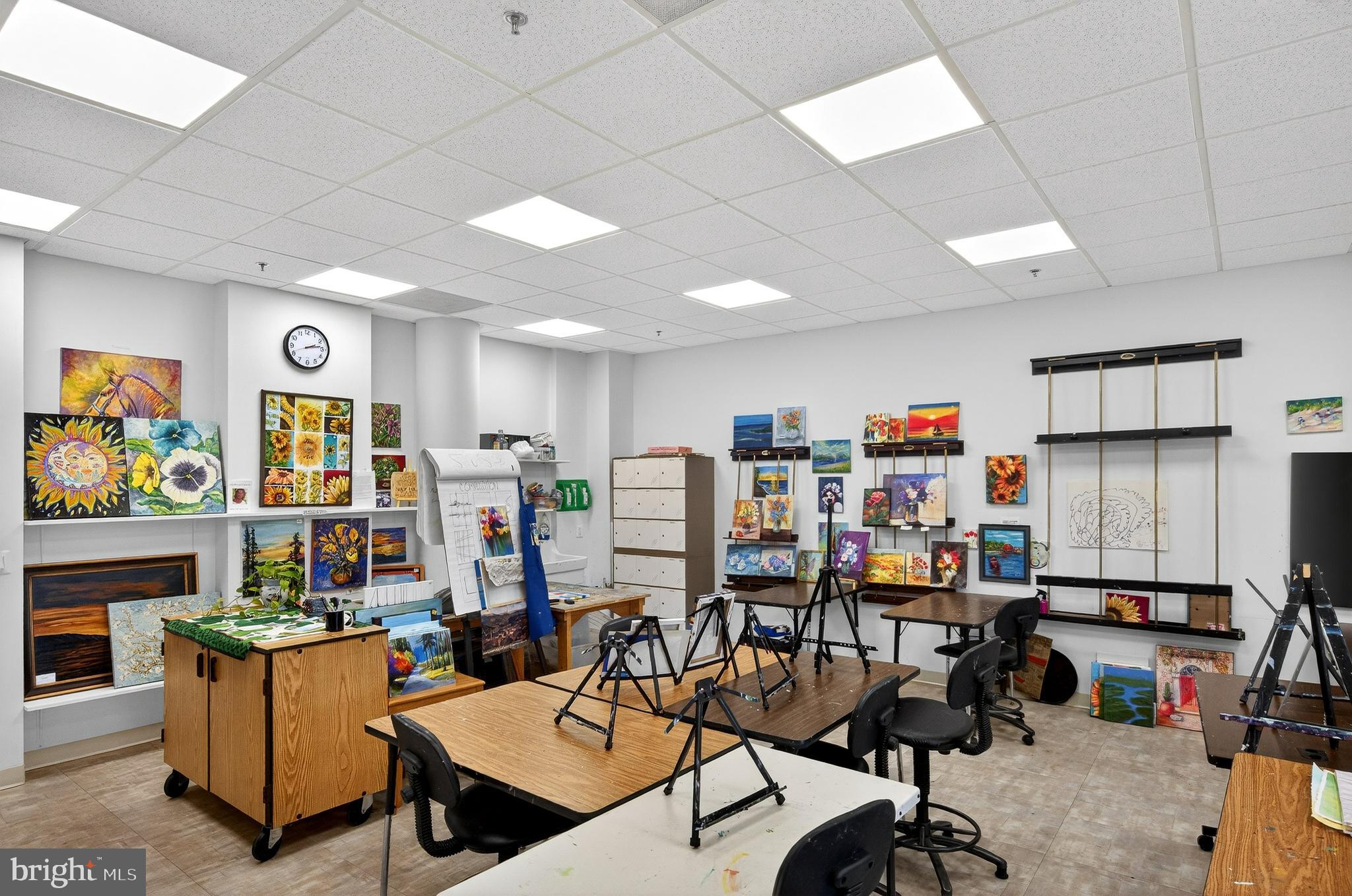 LANSDOWNE WOODS - Residential