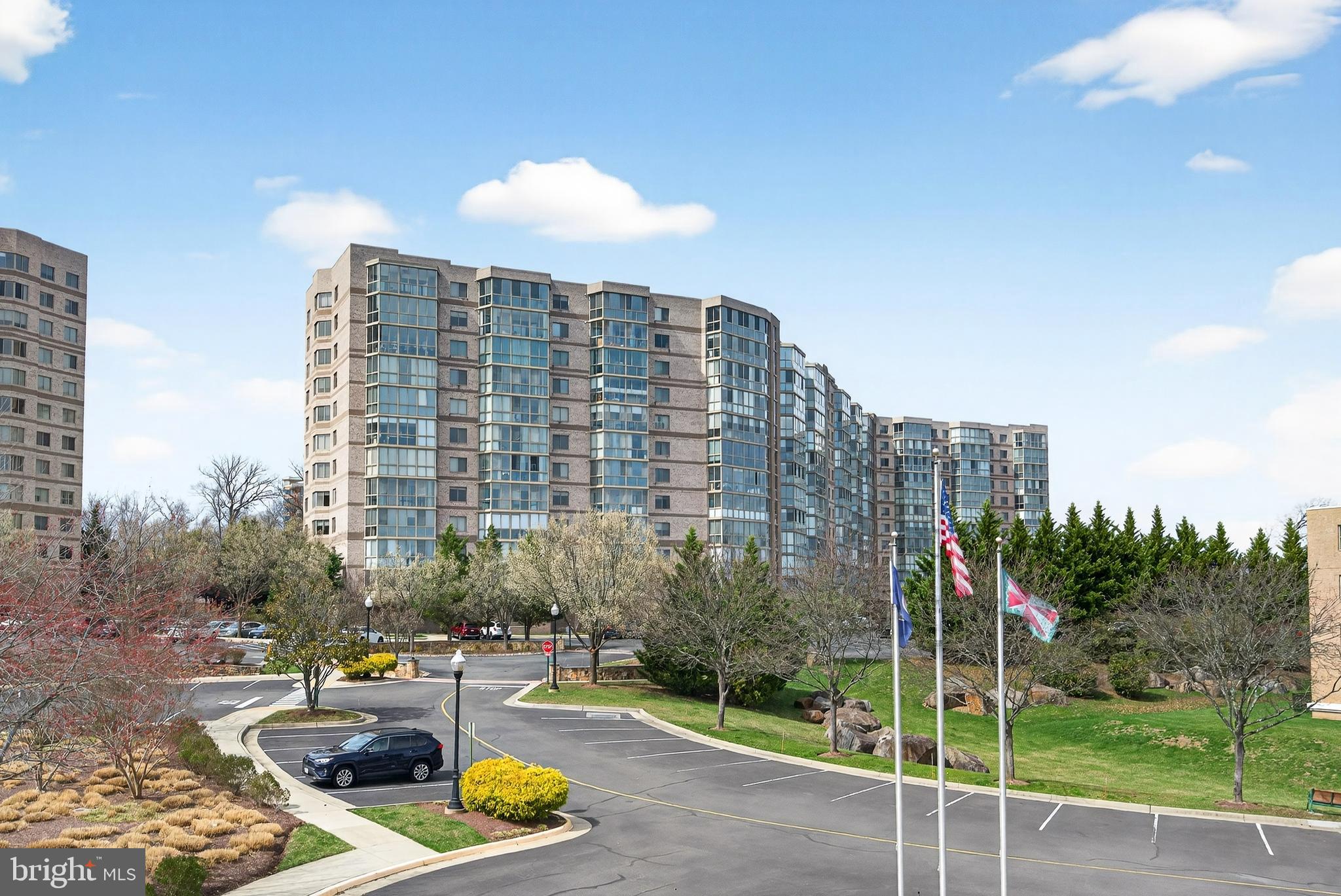 LANSDOWNE WOODS - Residential