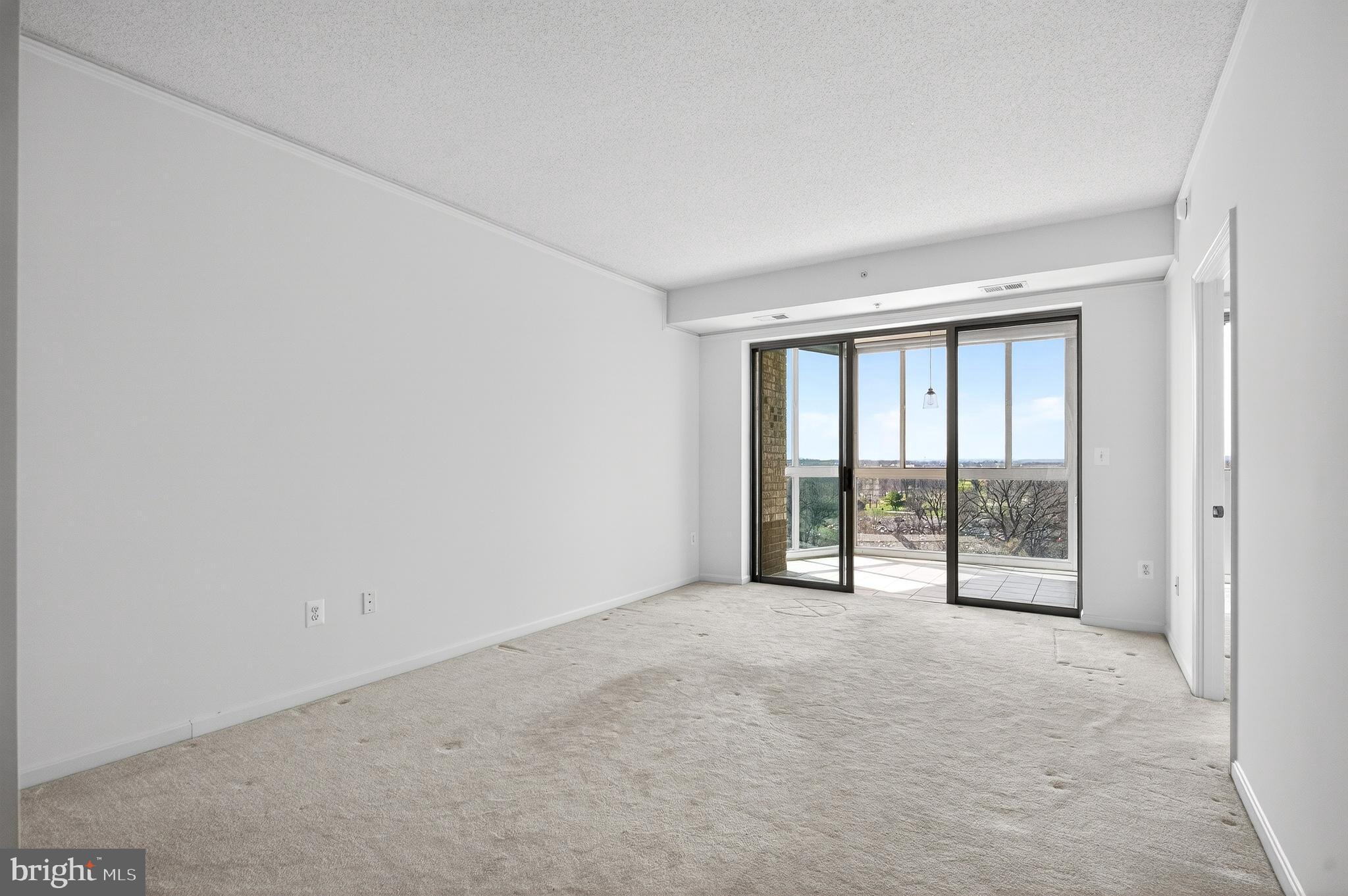 LANSDOWNE WOODS - Residential