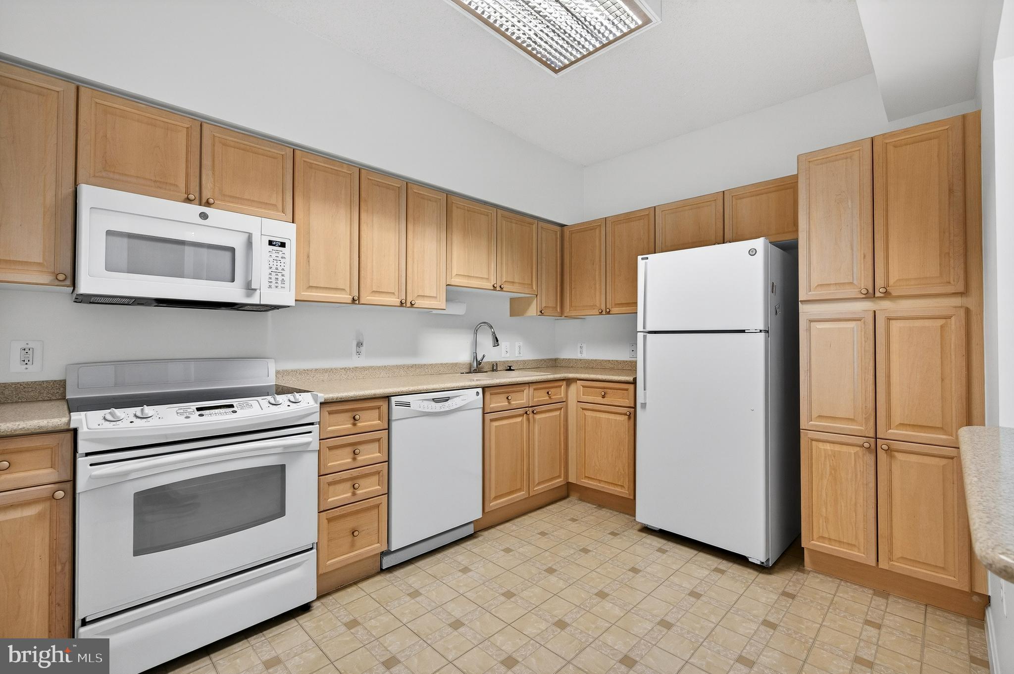 LANSDOWNE WOODS - Residential