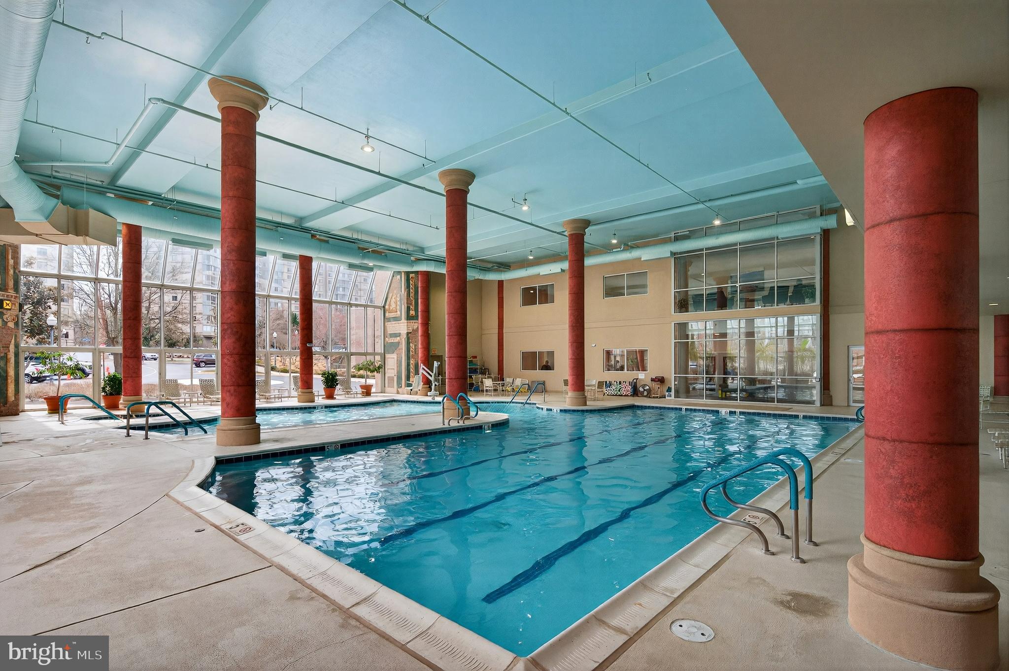 LANSDOWNE WOODS - Residential