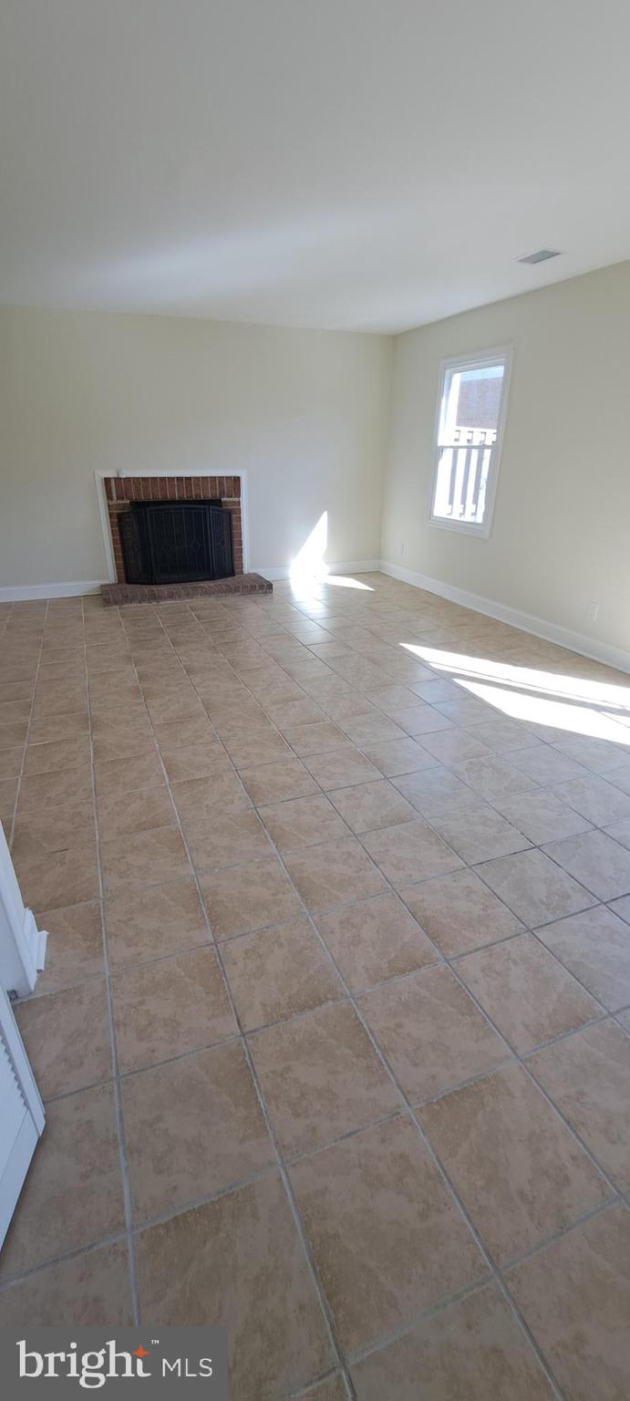 HILLCREST TOWNE - Residential