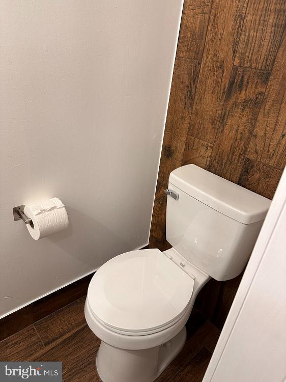 HILLCREST TOWNE - Residential