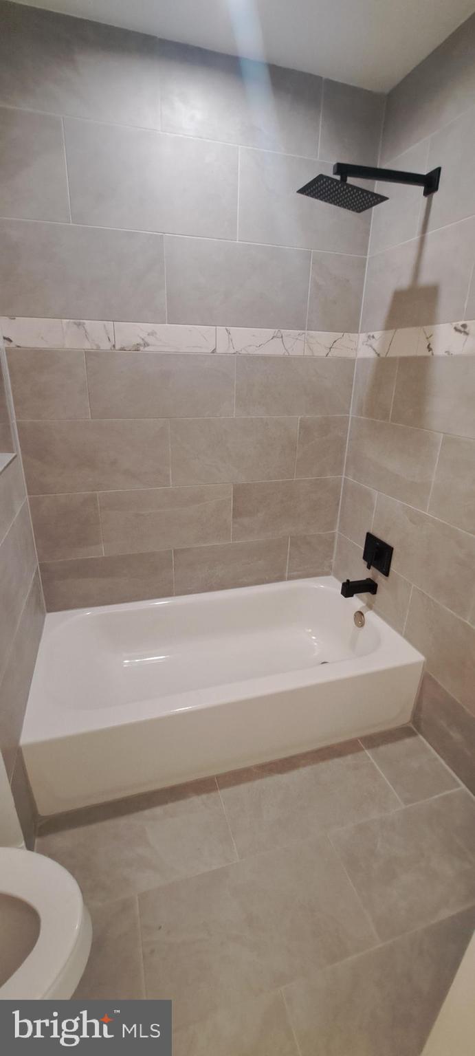 HILLCREST TOWNE - Residential