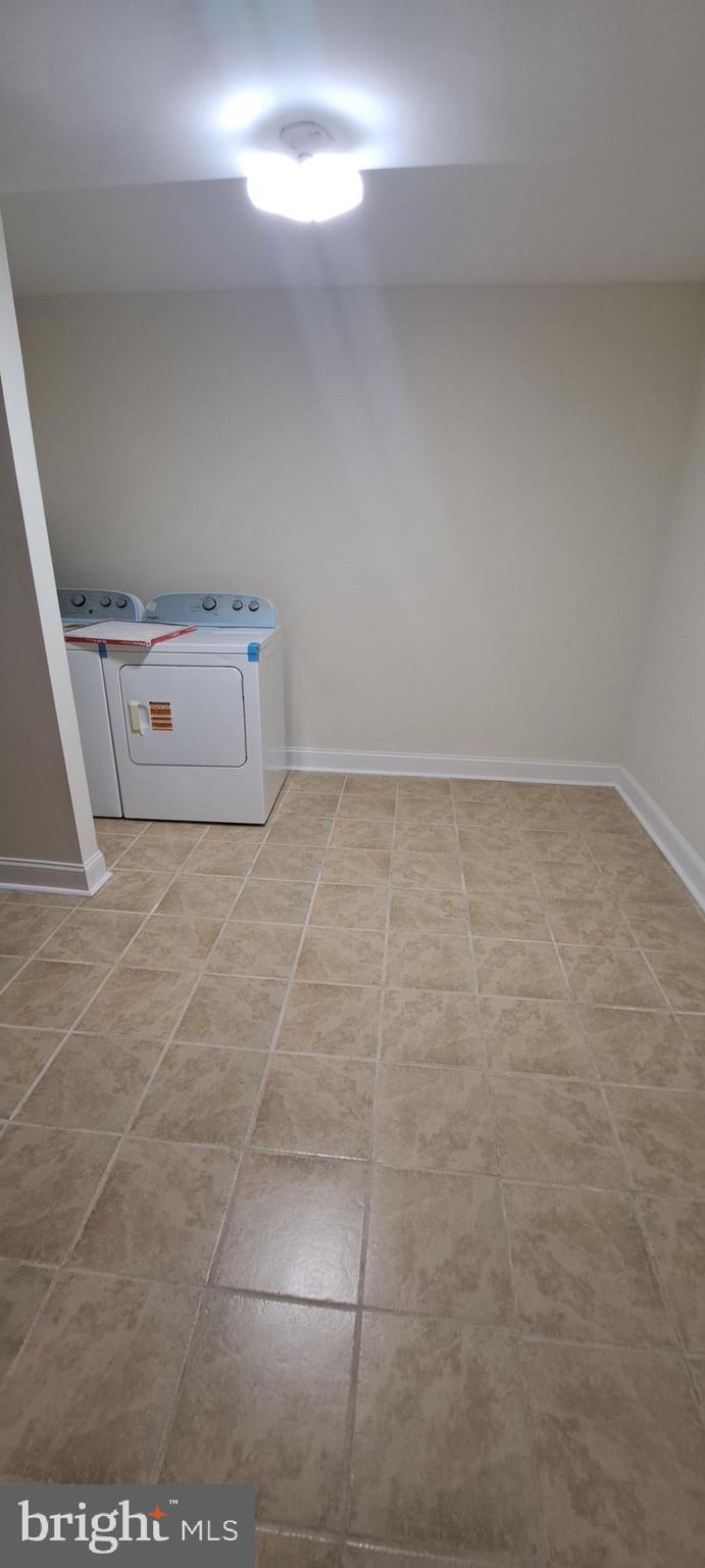 HILLCREST TOWNE - Residential