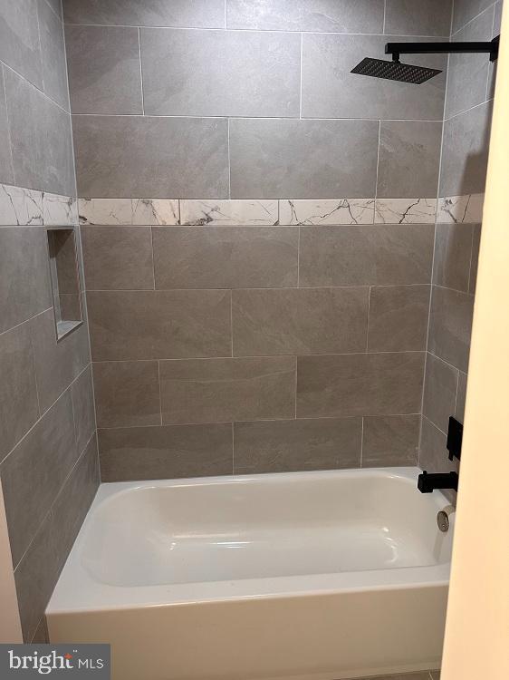 HILLCREST TOWNE - Residential