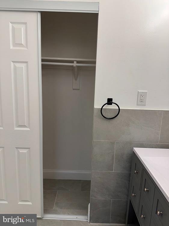 HILLCREST TOWNE - Residential