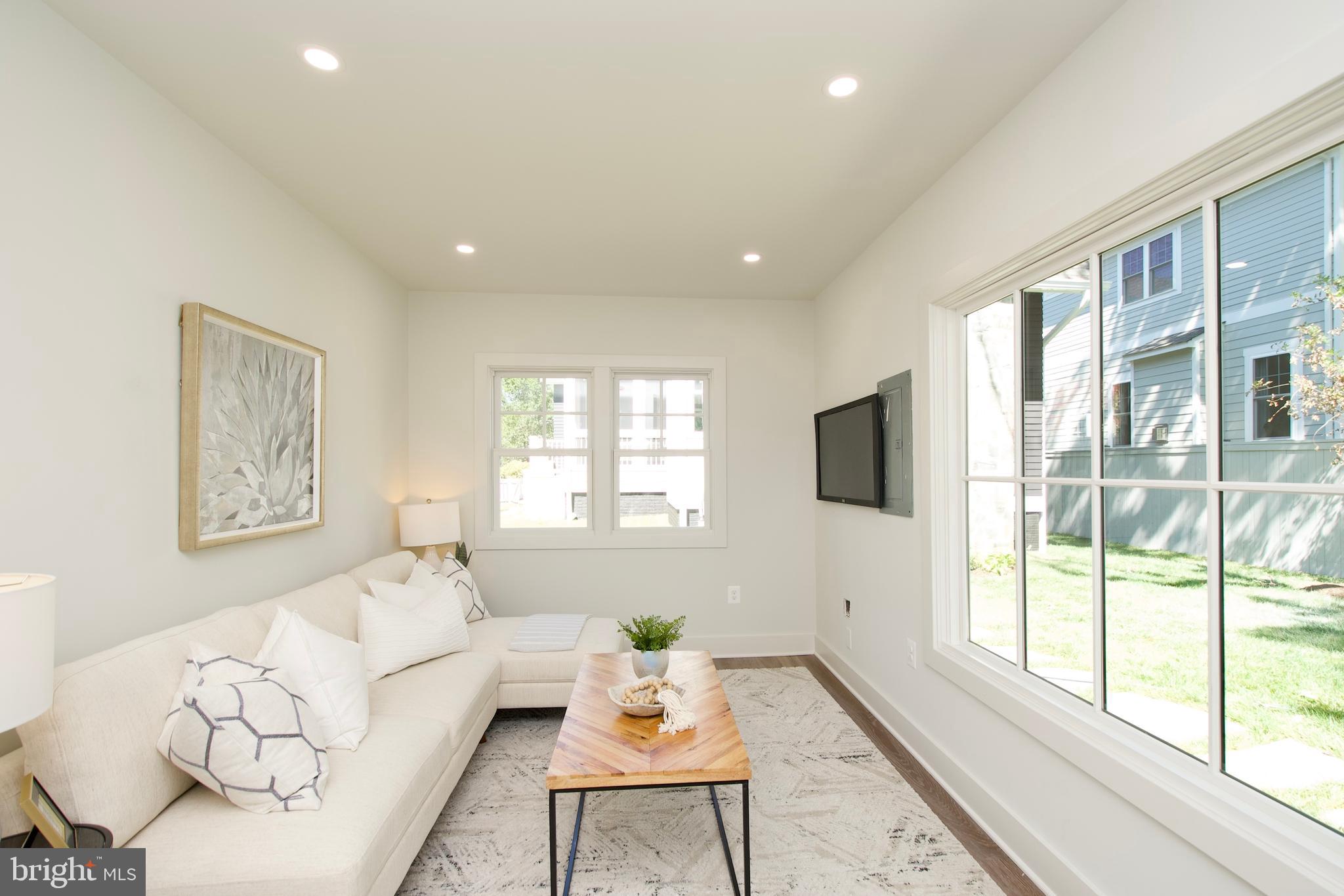 DEL RAY - Residential