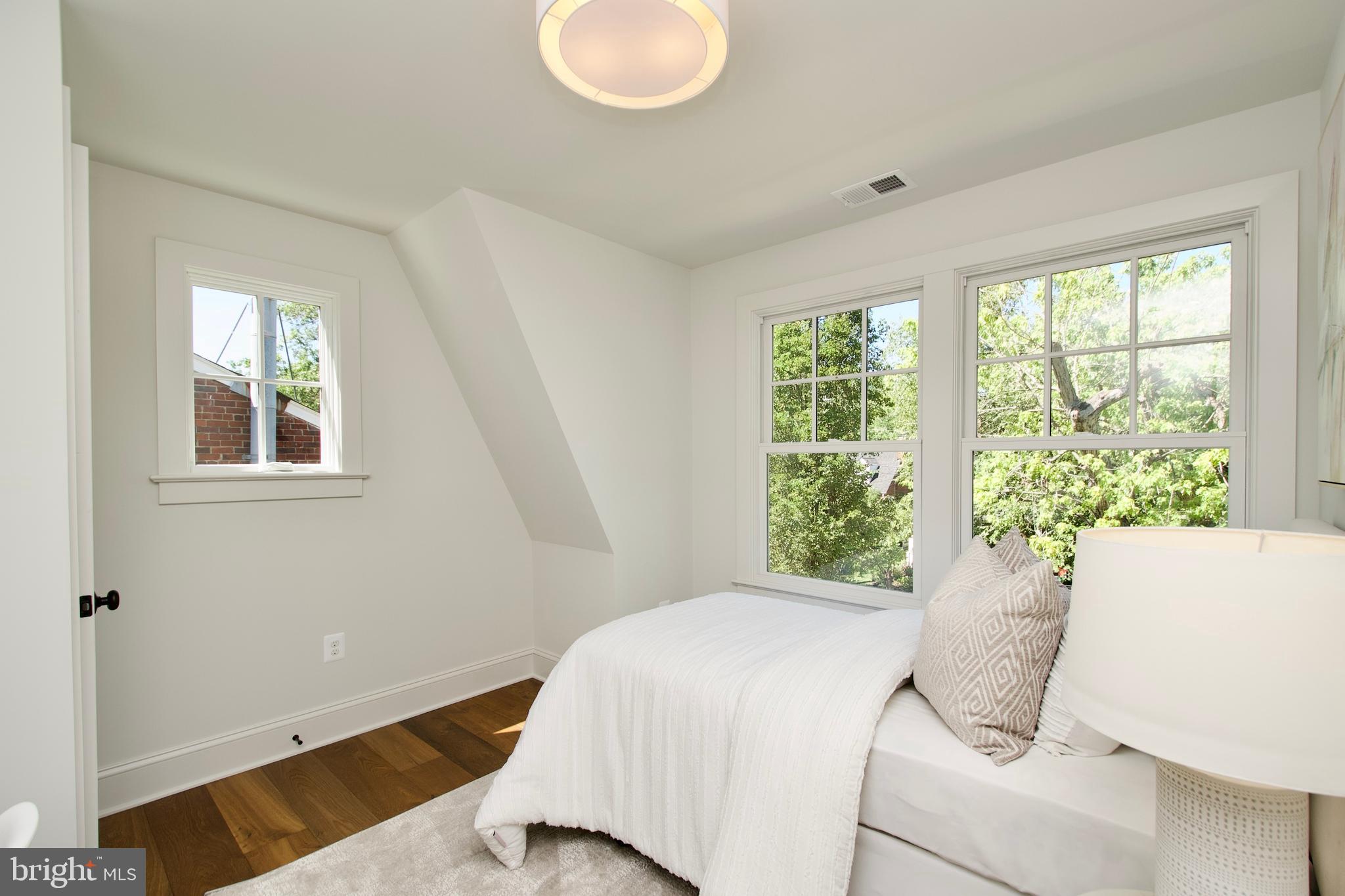 DEL RAY - Residential