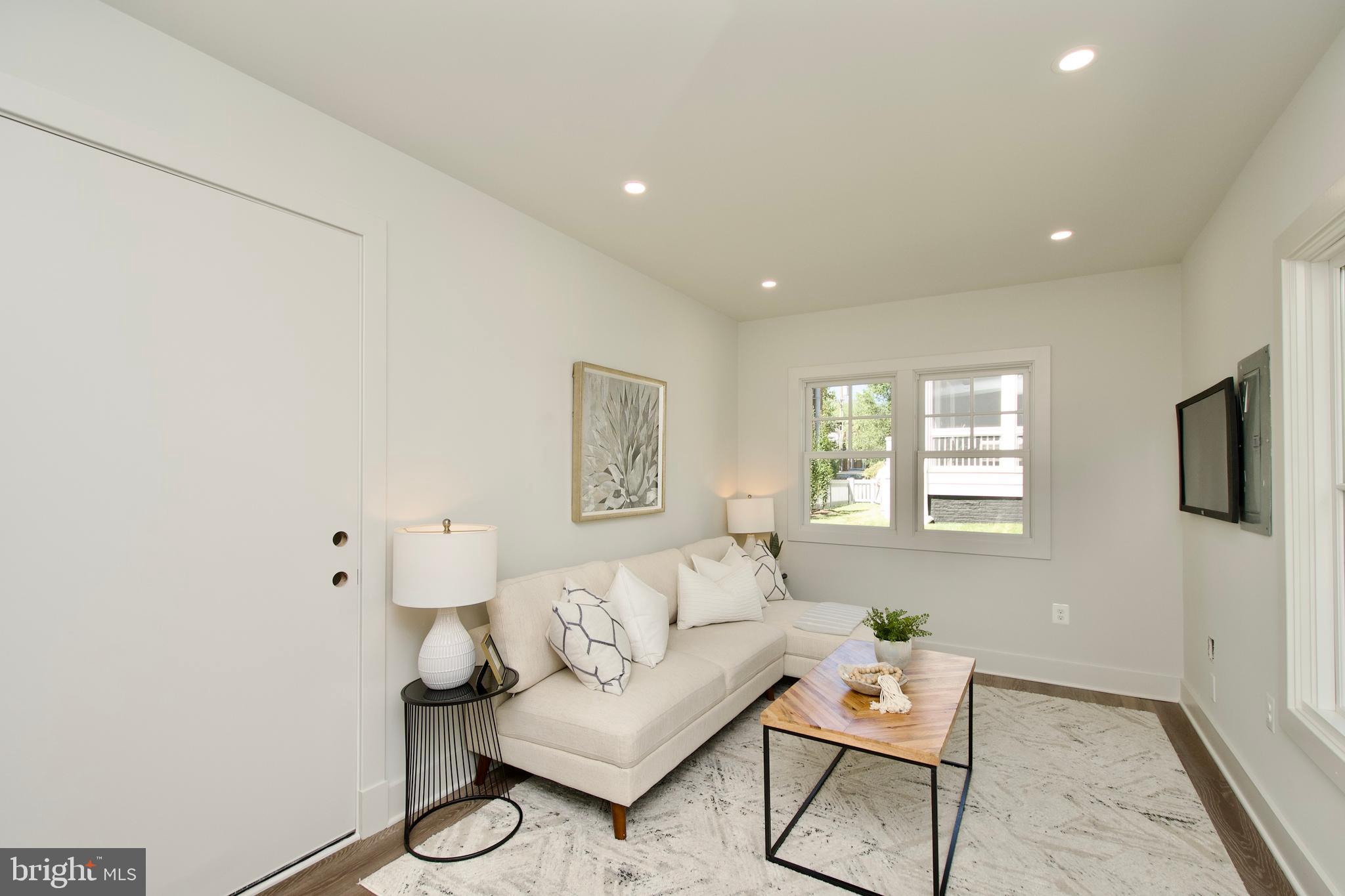 DEL RAY - Residential