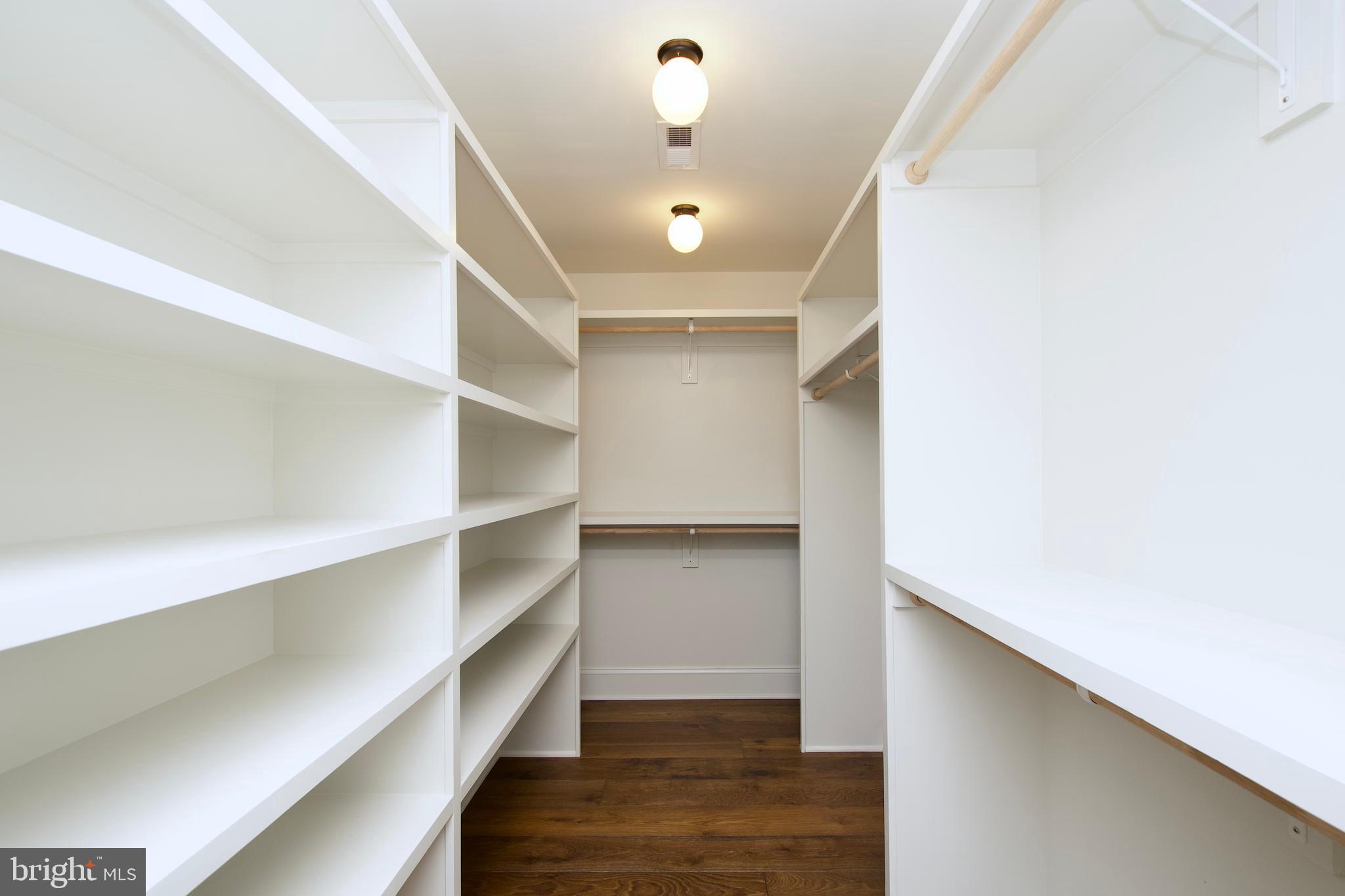 DEL RAY - Residential