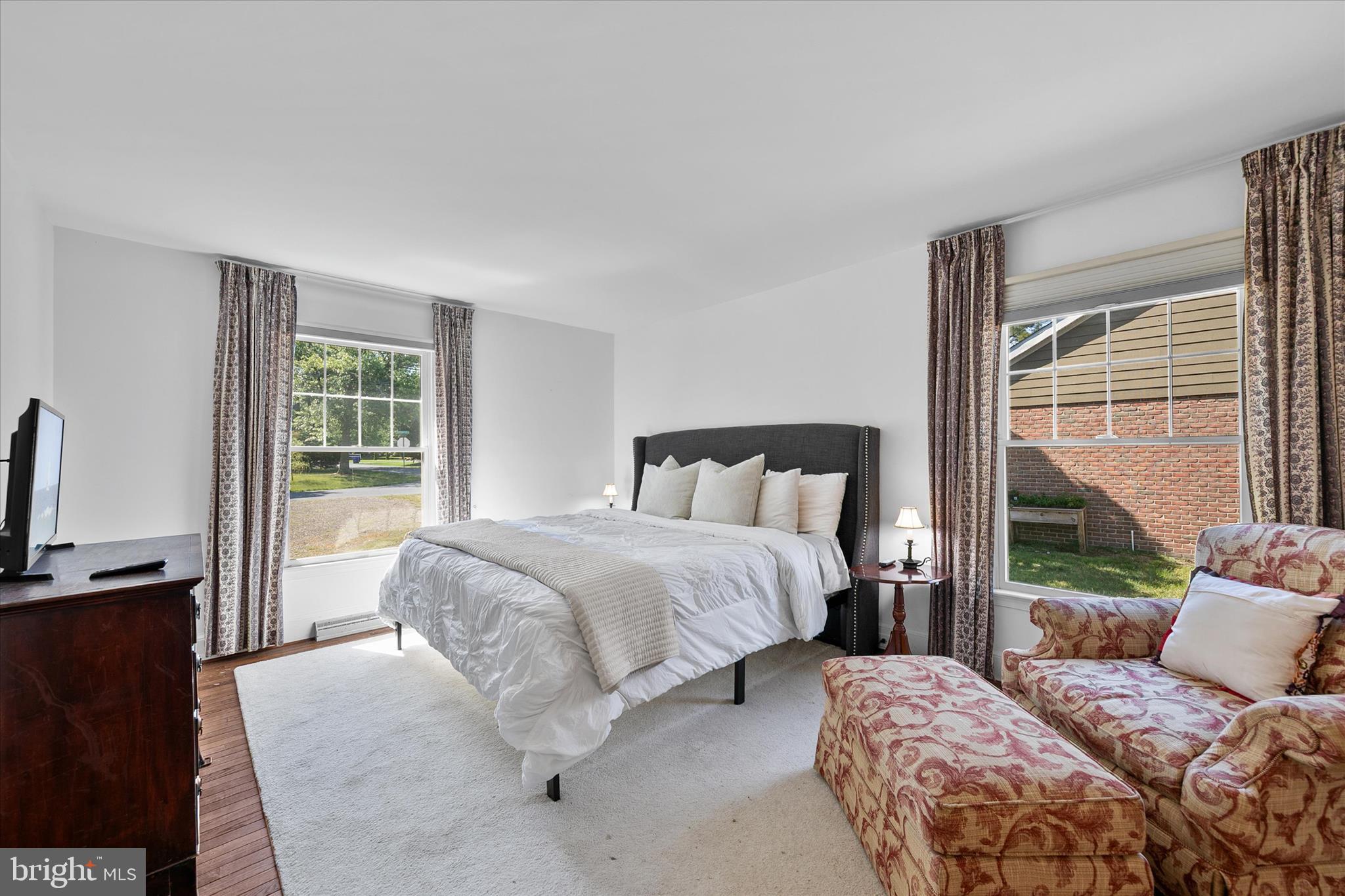 EDGEWATER ESTATES - Residential