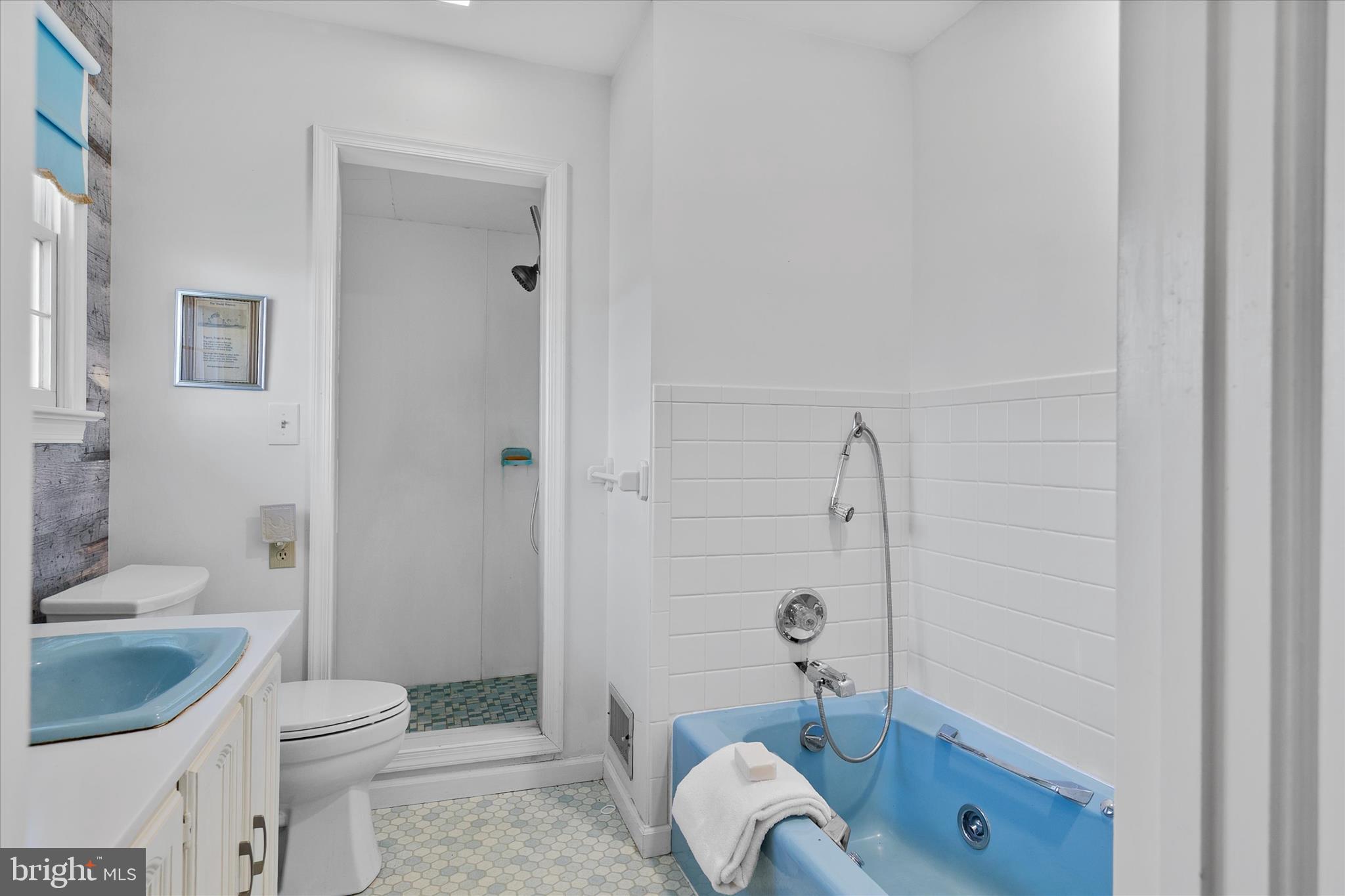 EDGEWATER ESTATES - Residential