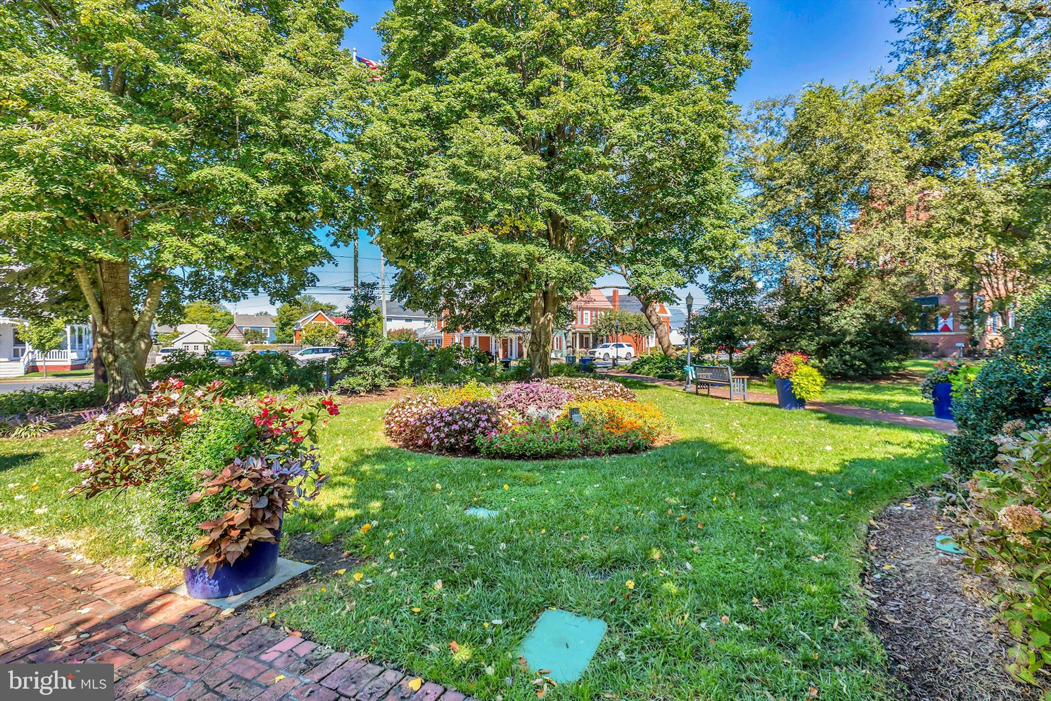 EDGEWATER ESTATES - Residential