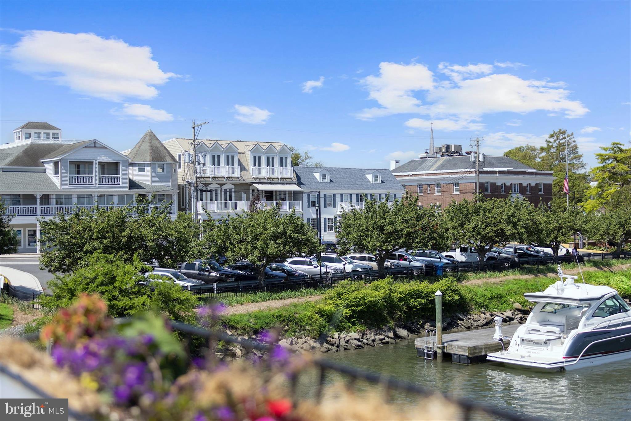 EDGEWATER ESTATES - Residential