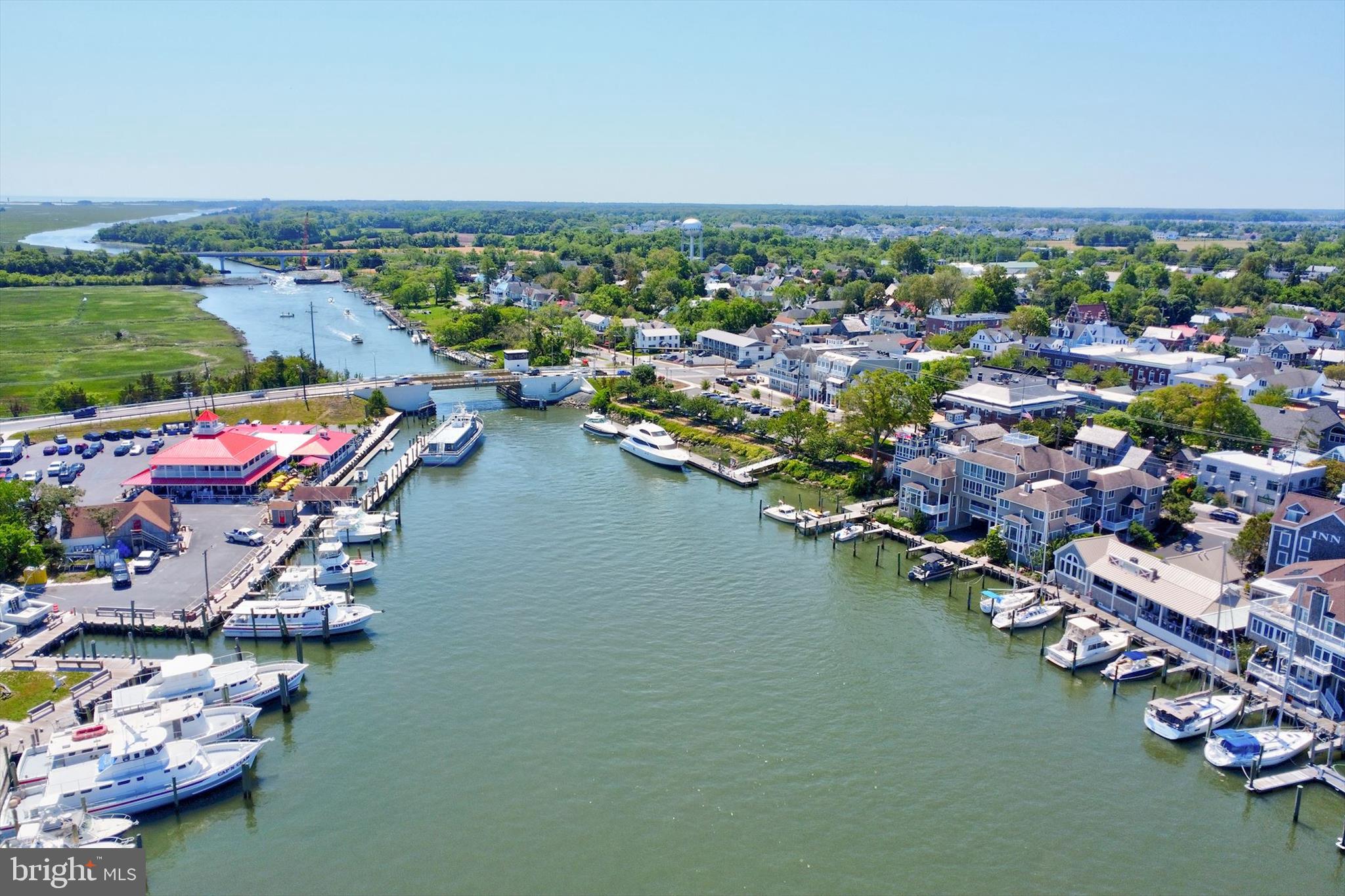 EDGEWATER ESTATES - Residential
