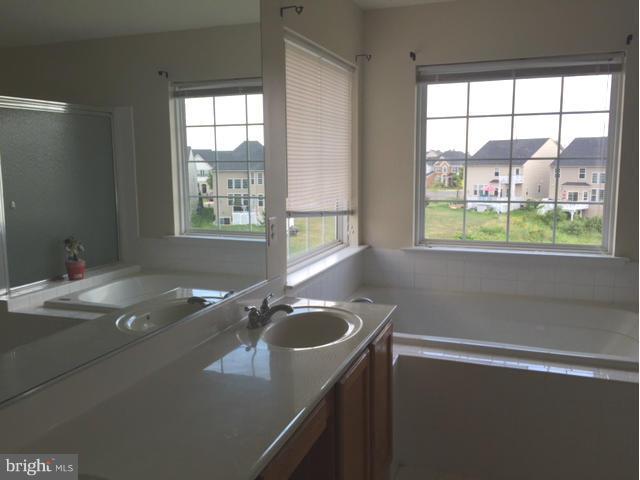 GLENKIRK ESTATES - Residential Lease