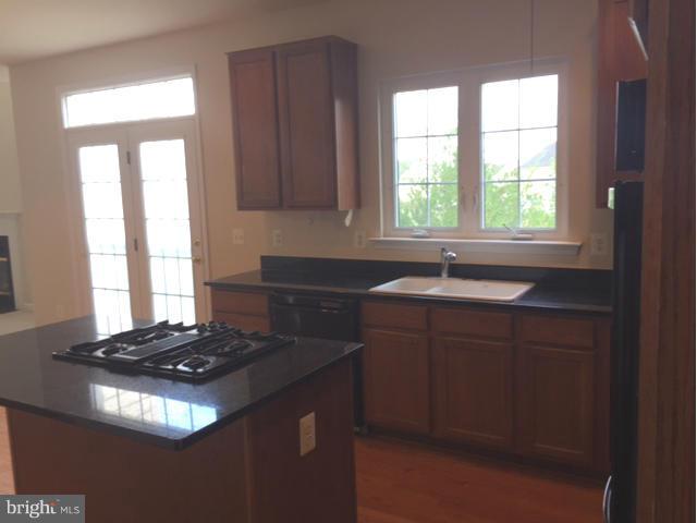 GLENKIRK ESTATES - Residential Lease