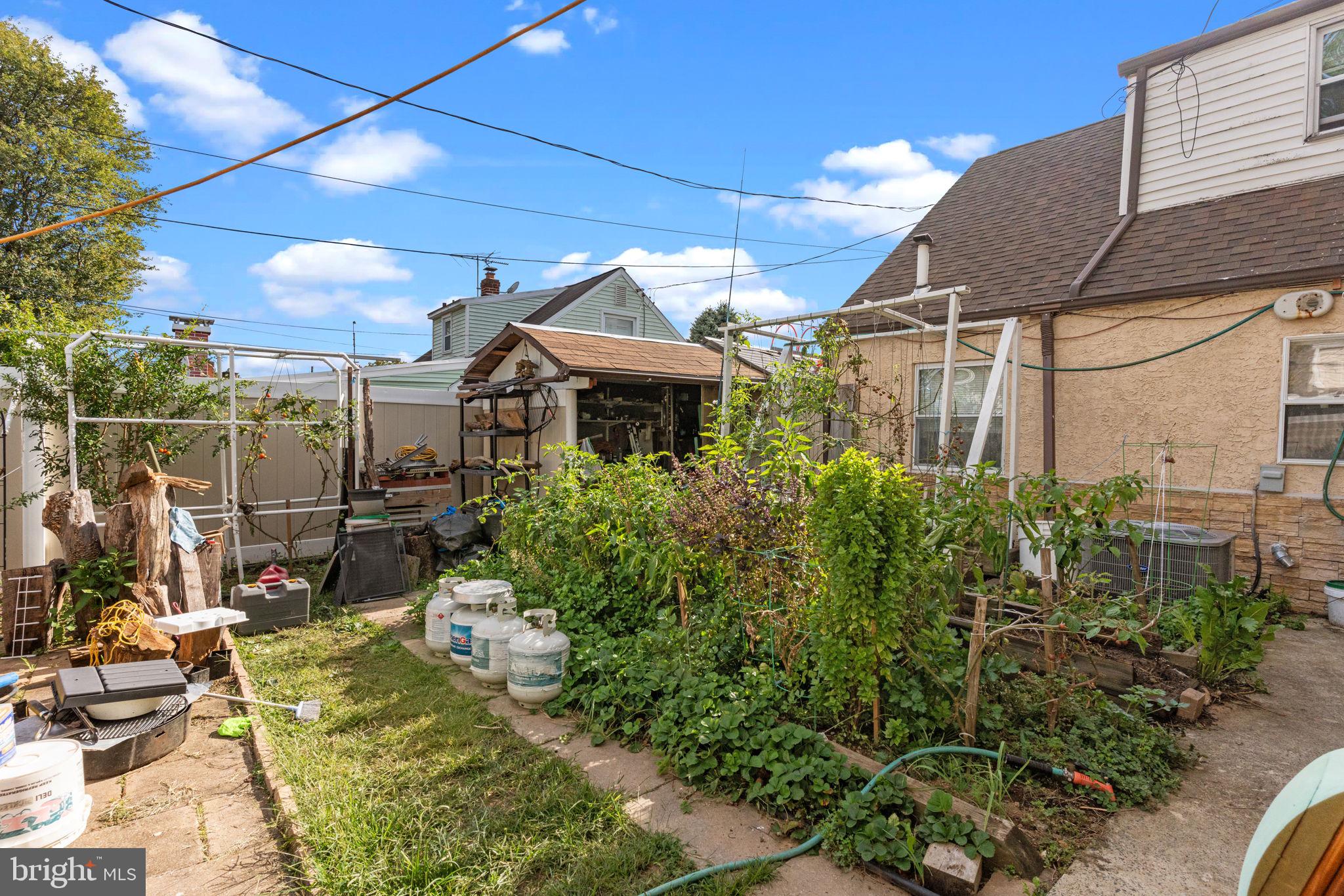 SOMERTON - Residential