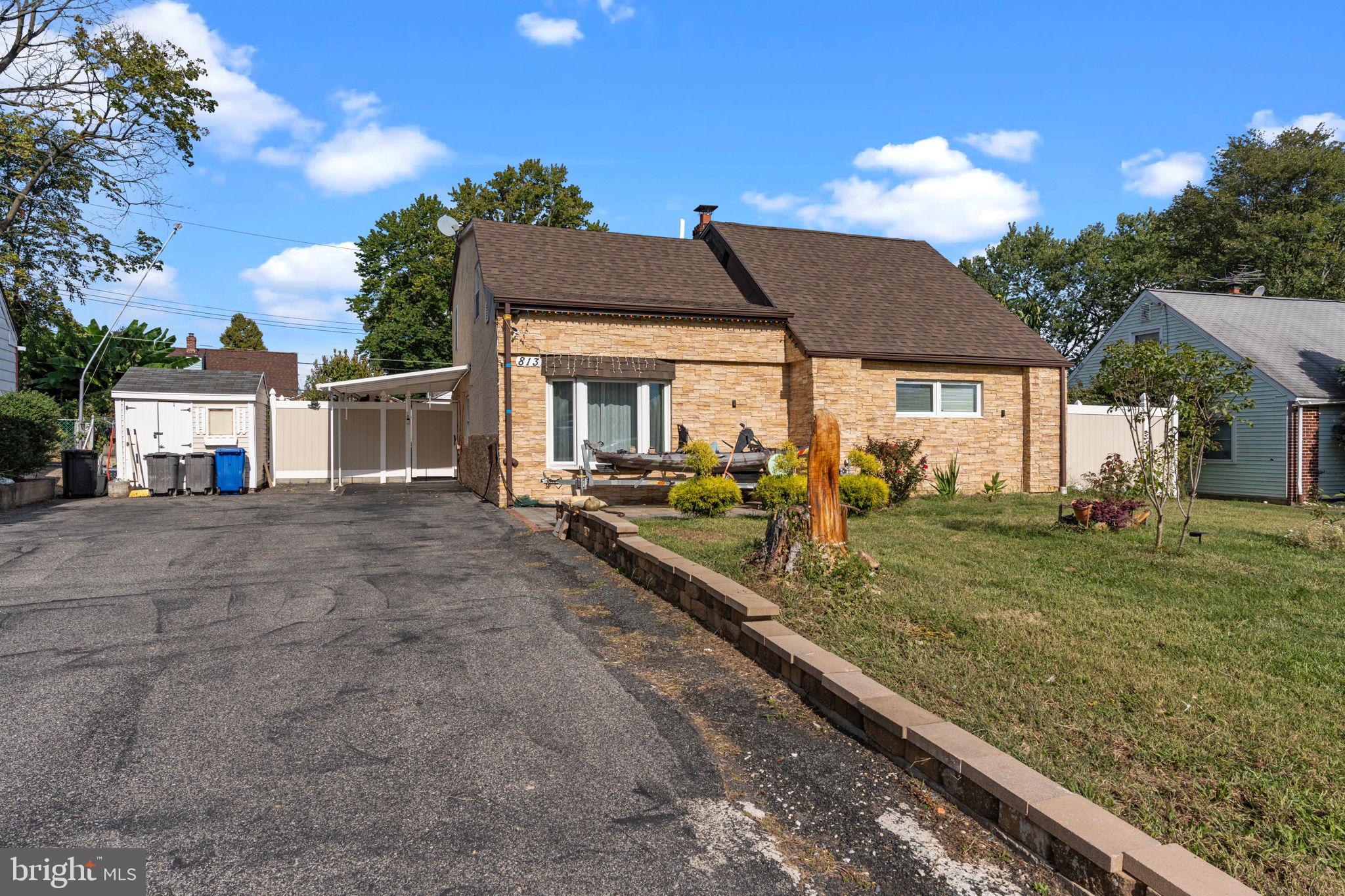 SOMERTON - Residential