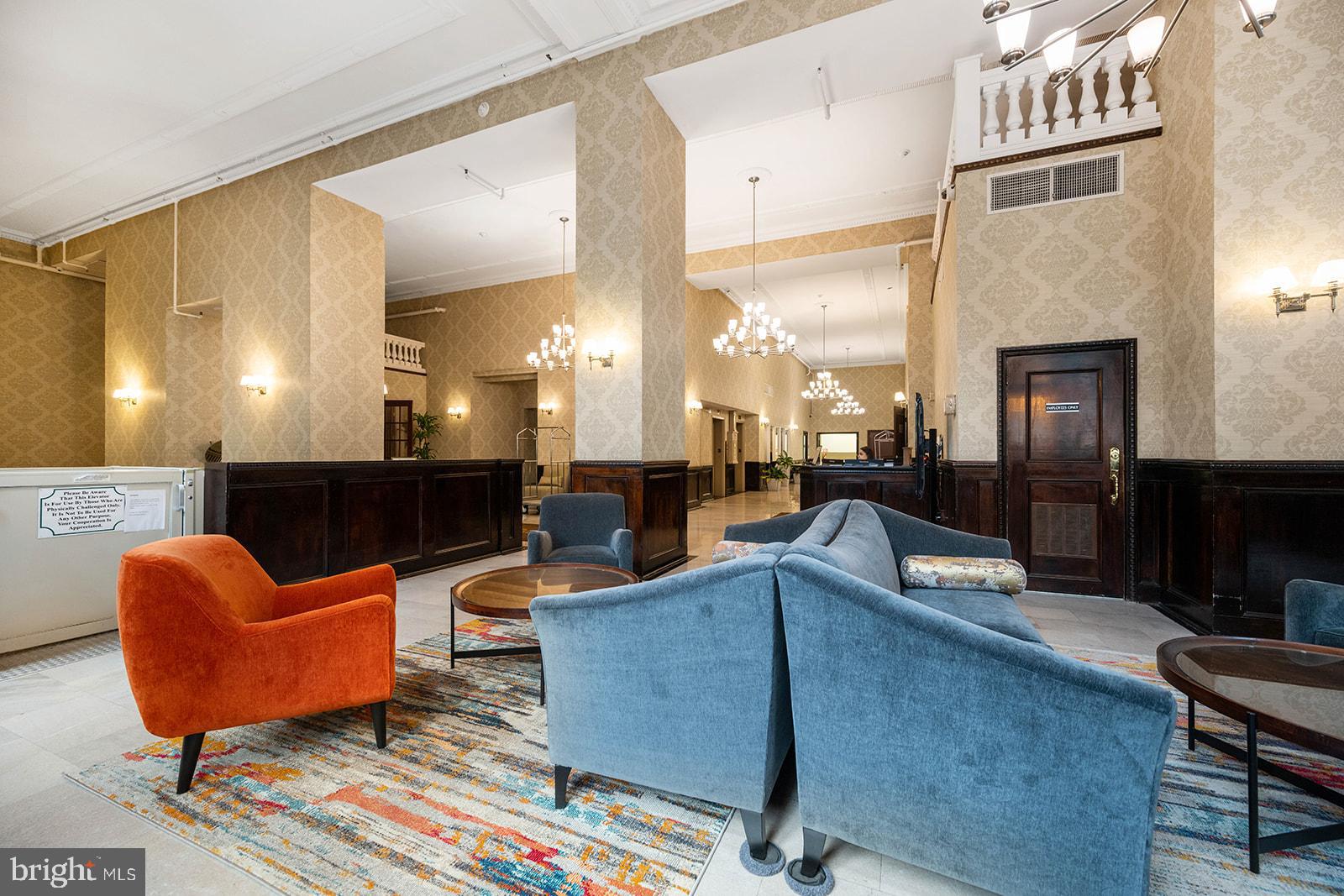 AVENUE OF THE ARTS - Residential Lease